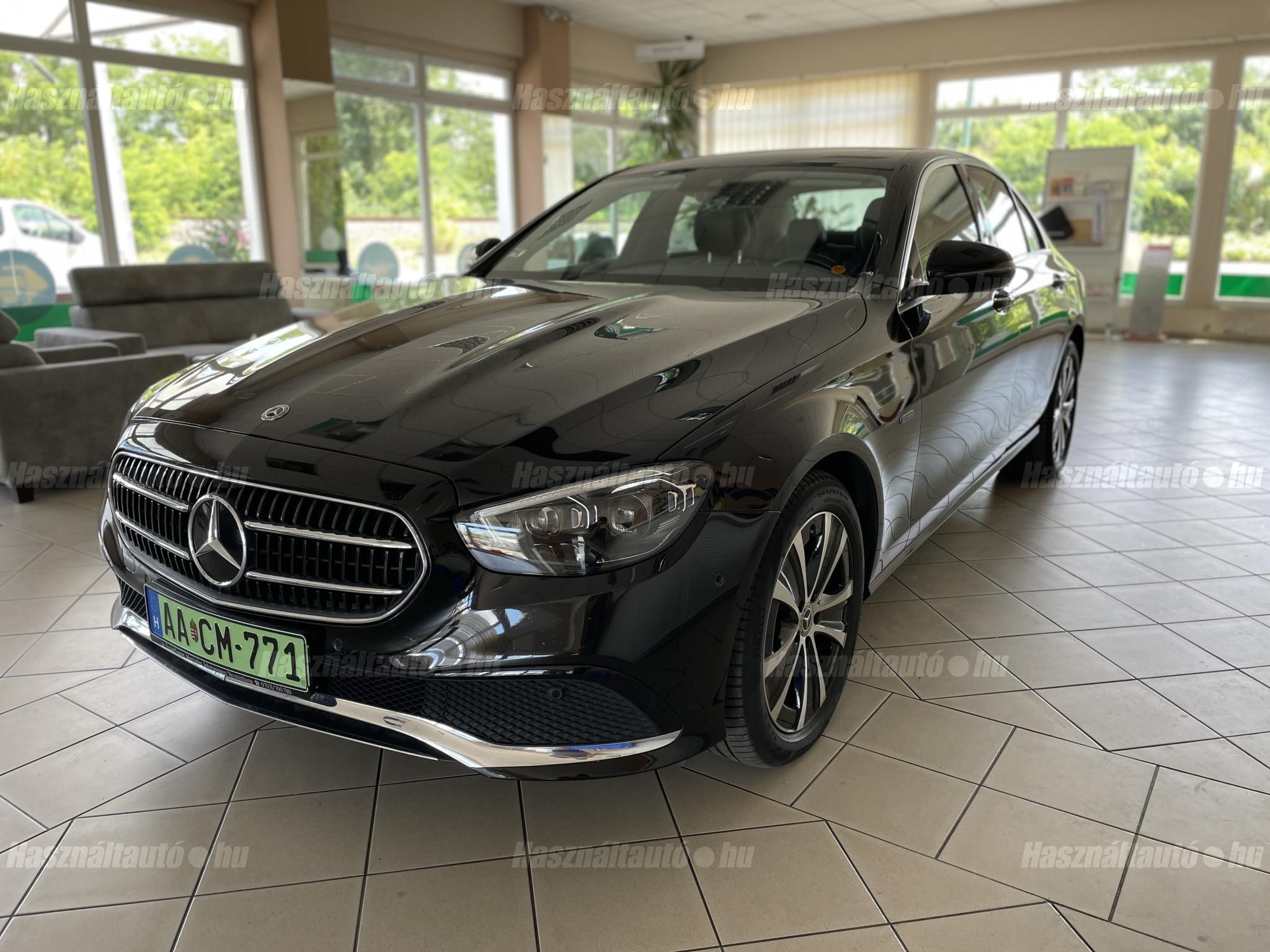 MERCEDES-BENZ E 300 2021/5 - 1