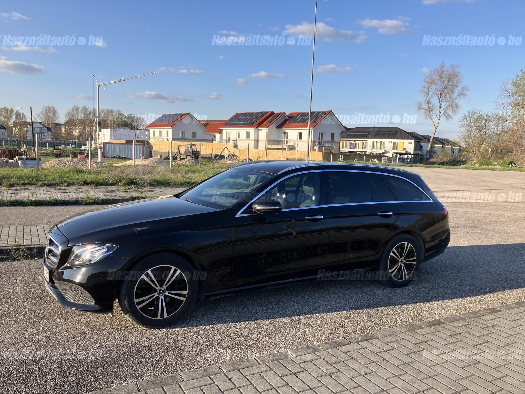 MERCEDES-BENZ E 220 2020/6 - 1