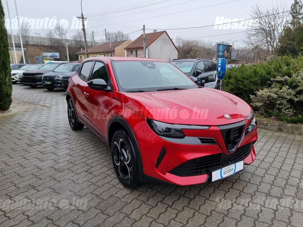 ALFA ROMEO JUNIOR 2026 - 1