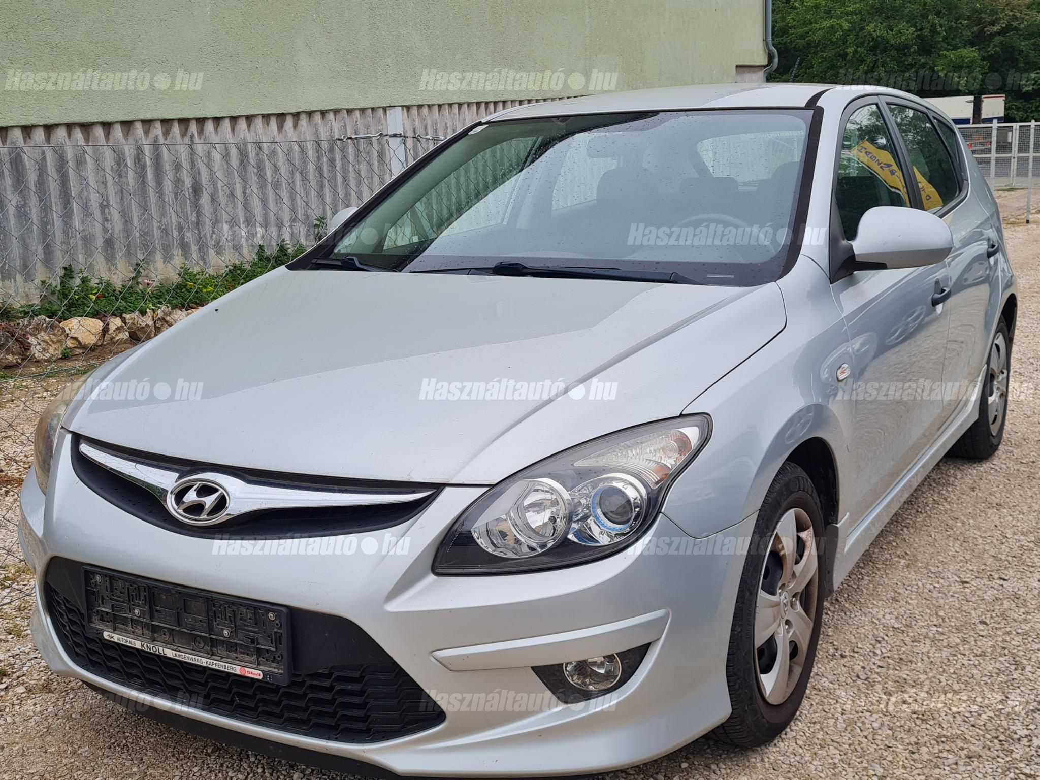 HYUNDAI I30 2011/8 - 1