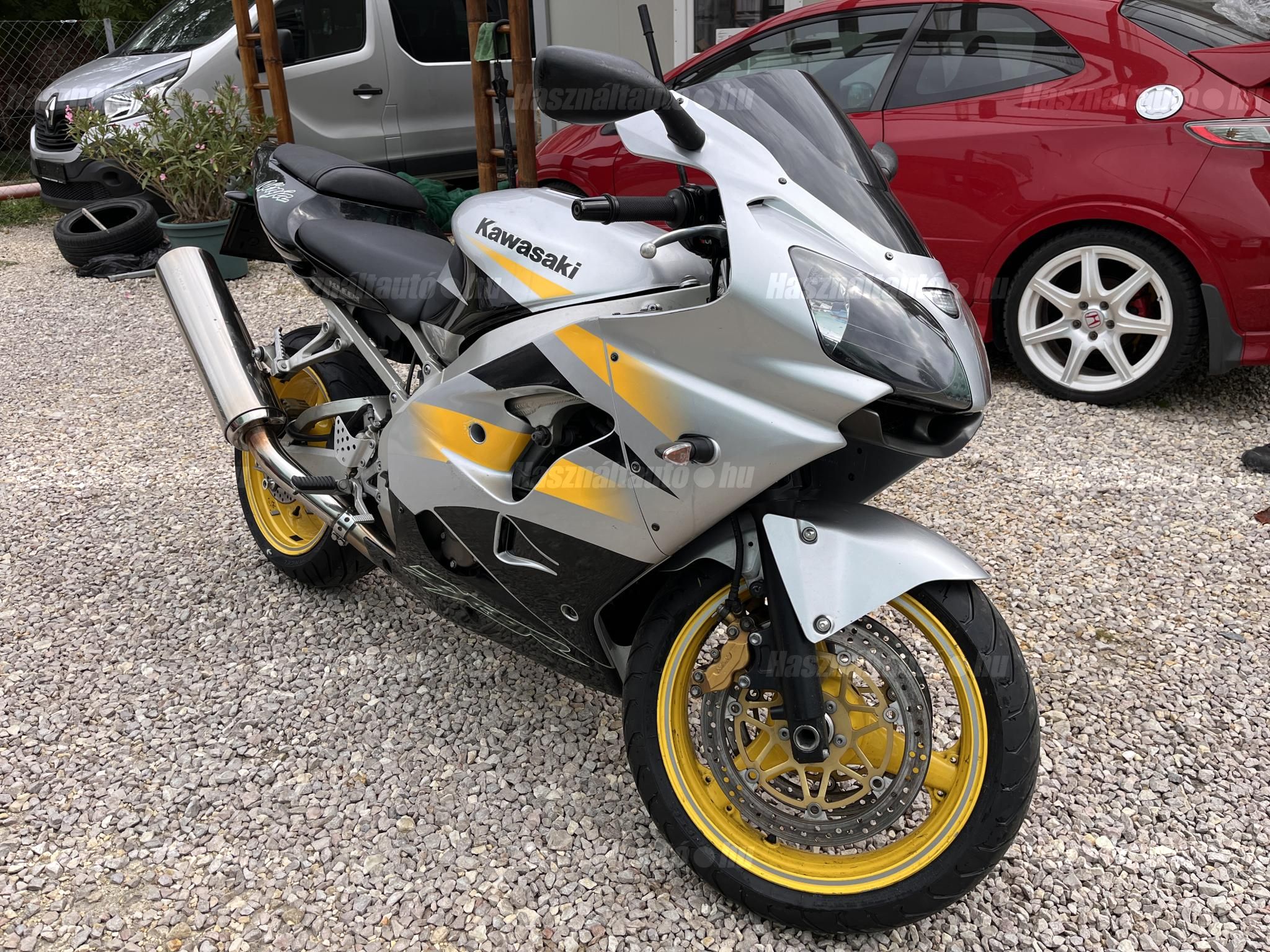 Eladó KAWASAKI ZX-9R (NINJA) 899 cm³ (2002) Motorkerékpár