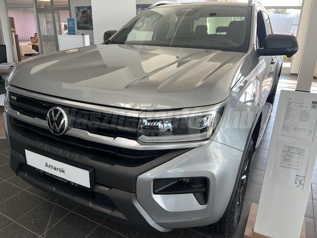 VOLKSWAGEN AMAROK 2025 - 1