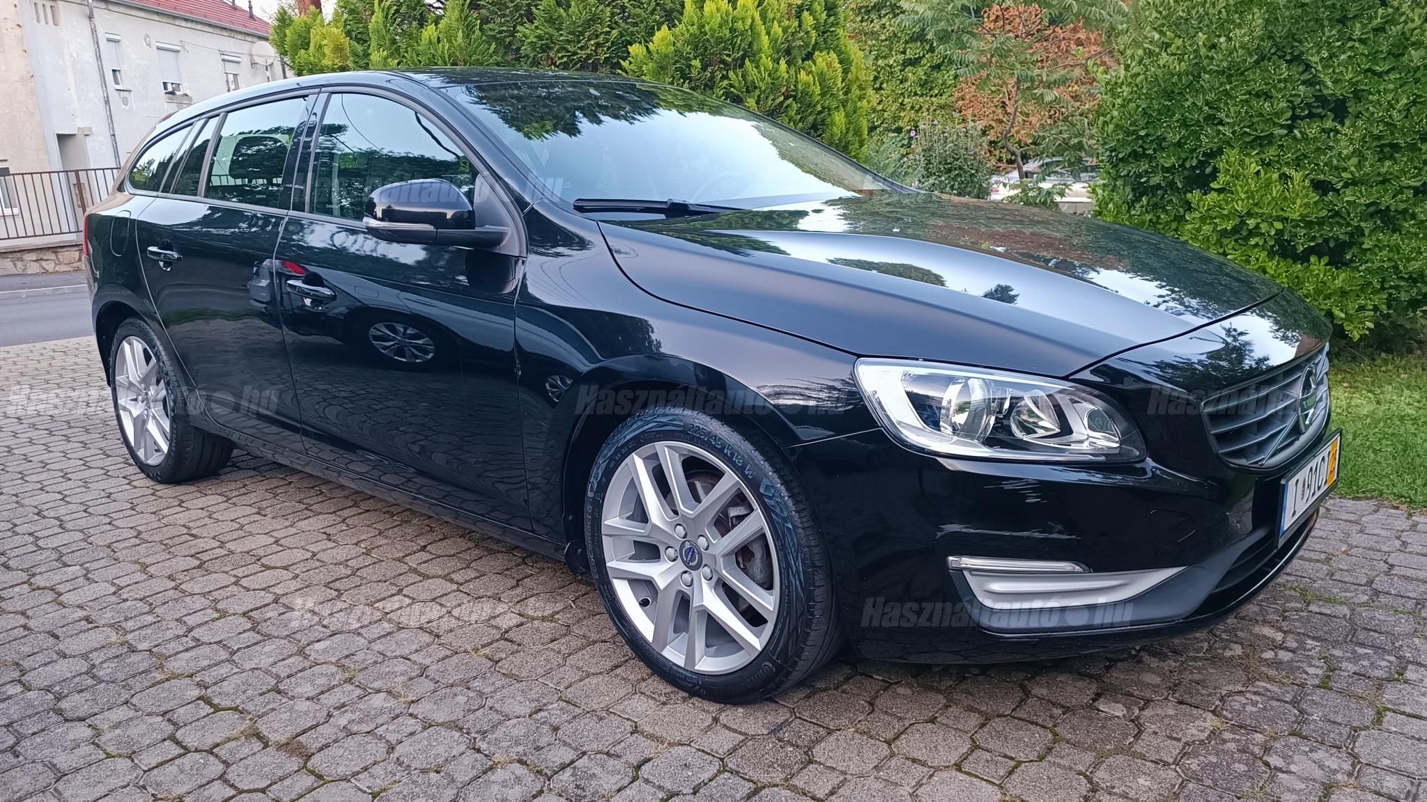 VOLVO V60 2018/4 - 1