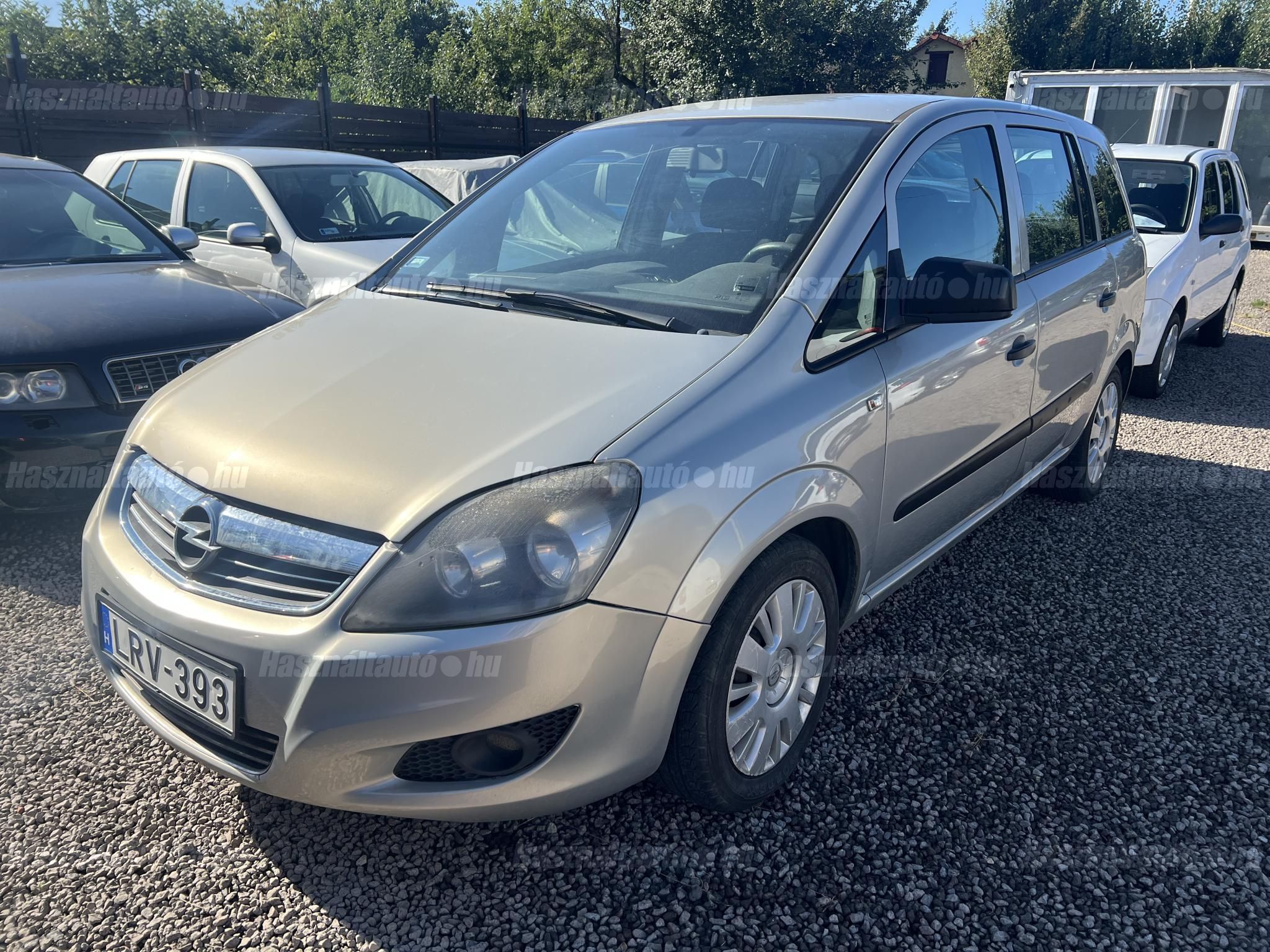 OPEL ZAFIRA B 2010/3 - 1