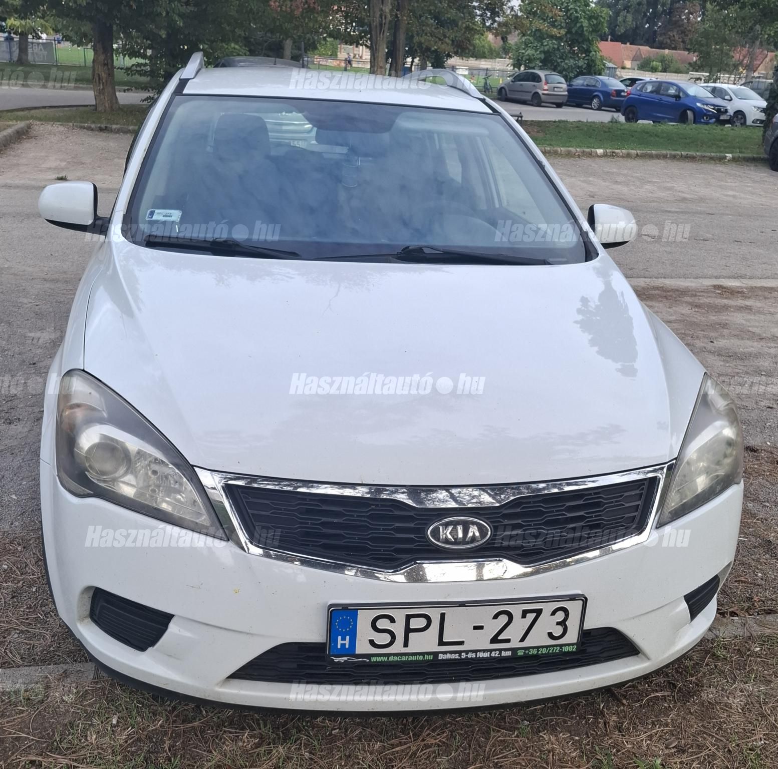KIA CEE'D 2012/11 - 1