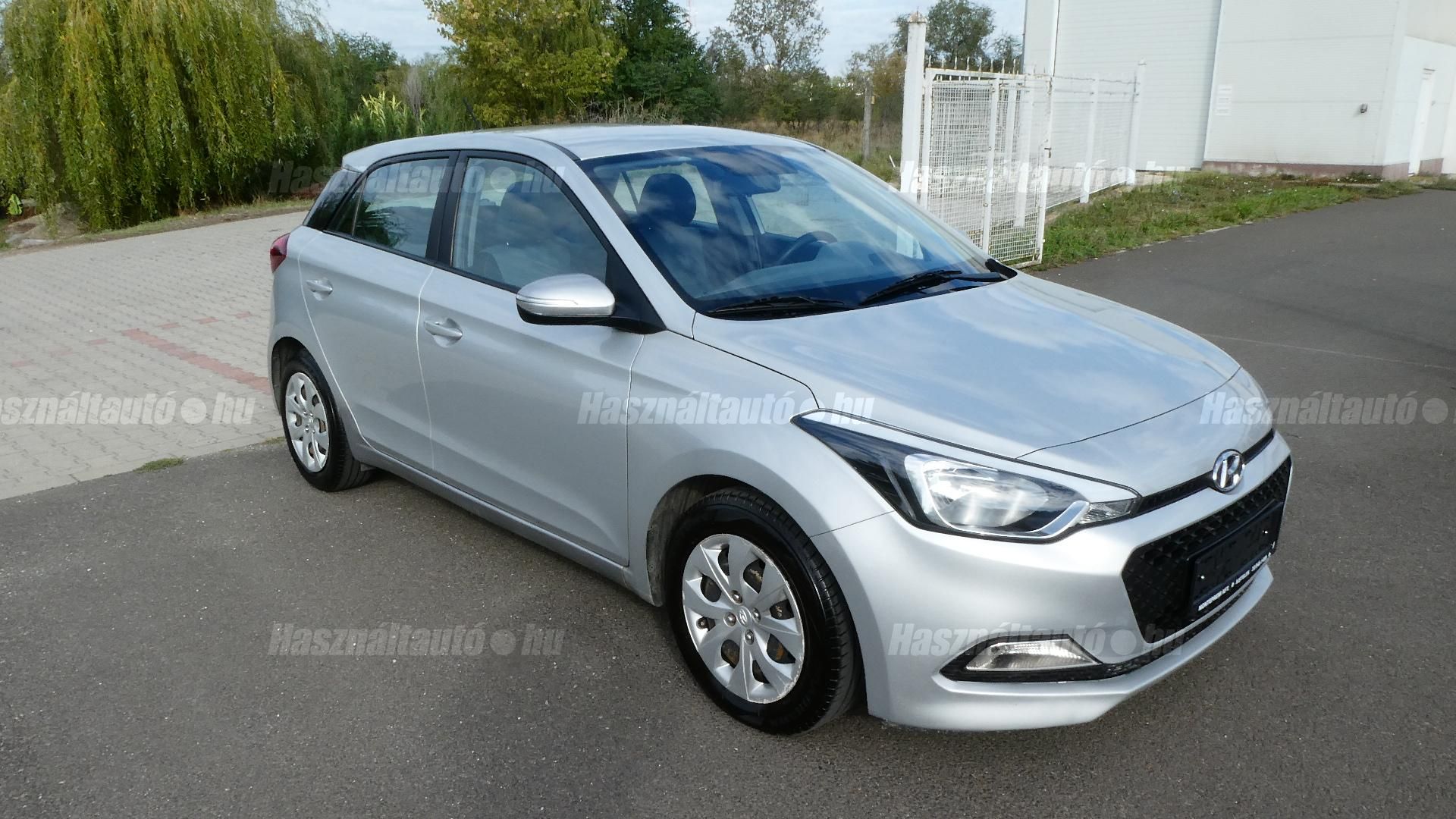 HYUNDAI I20 2017/12 - 1