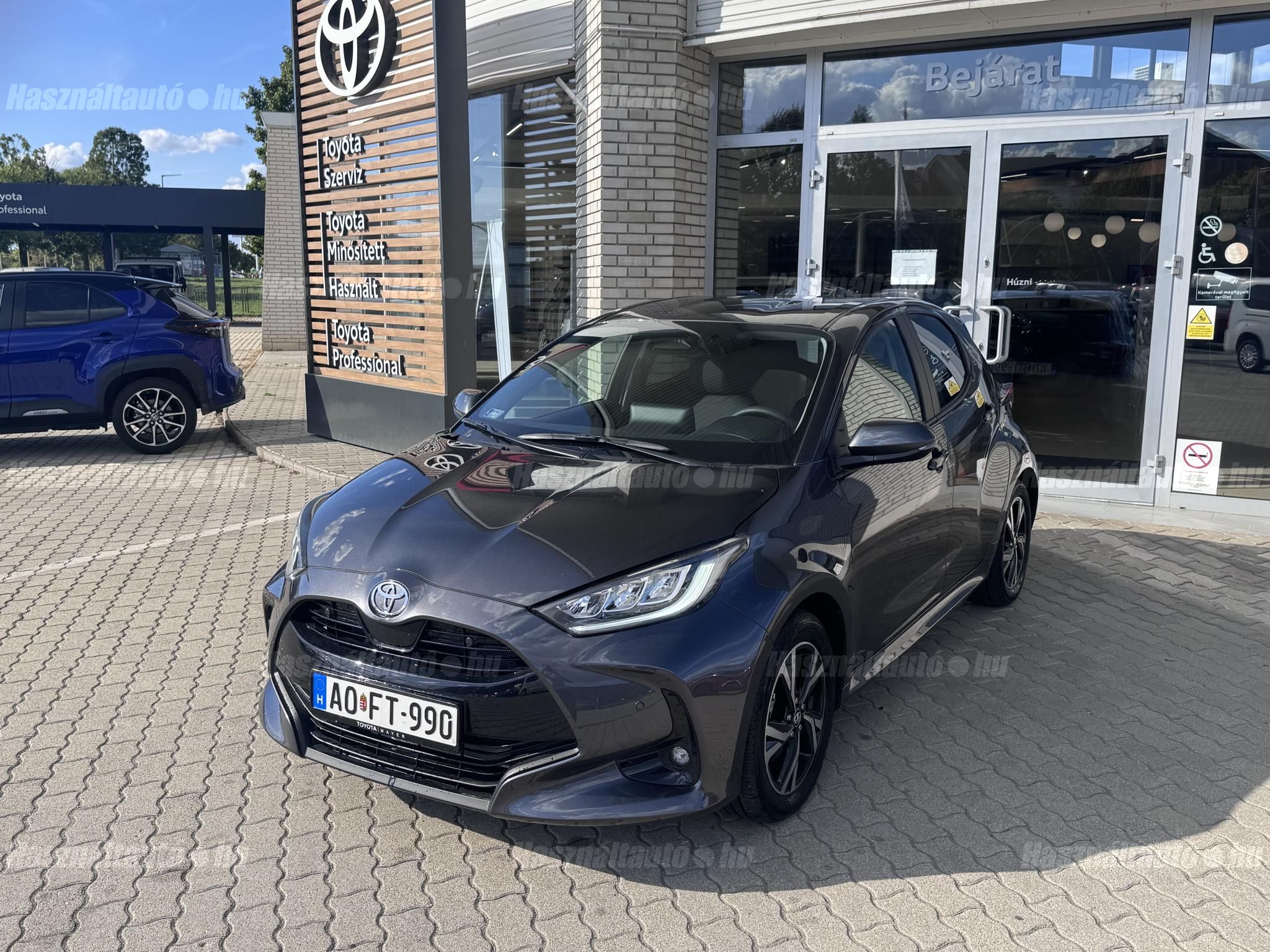 TOYOTA YARIS 2025/8 - 1