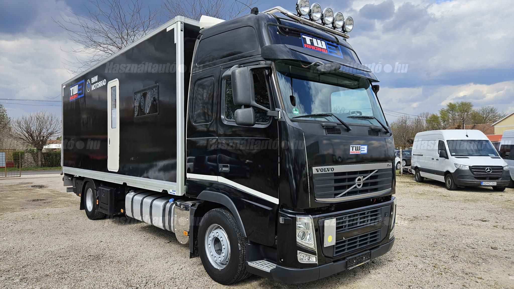 VOLVO 2012/11 - 1