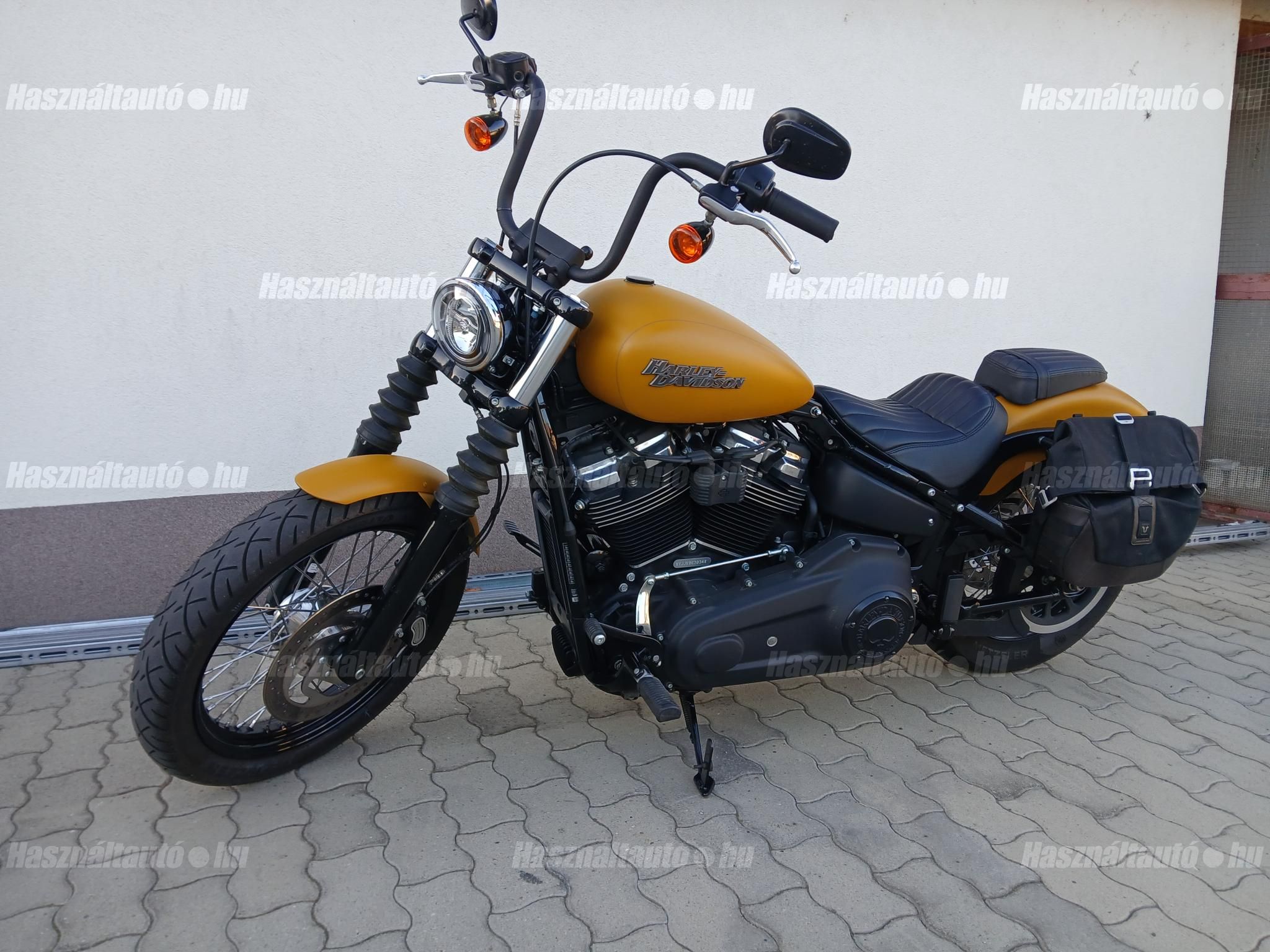 HARLEY-DAVIDSON STREET BOB 2019/7 - 1