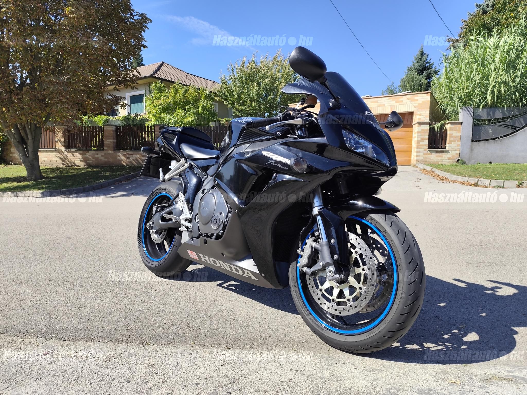 HONDA CBR 1000 RR 2006 - 1