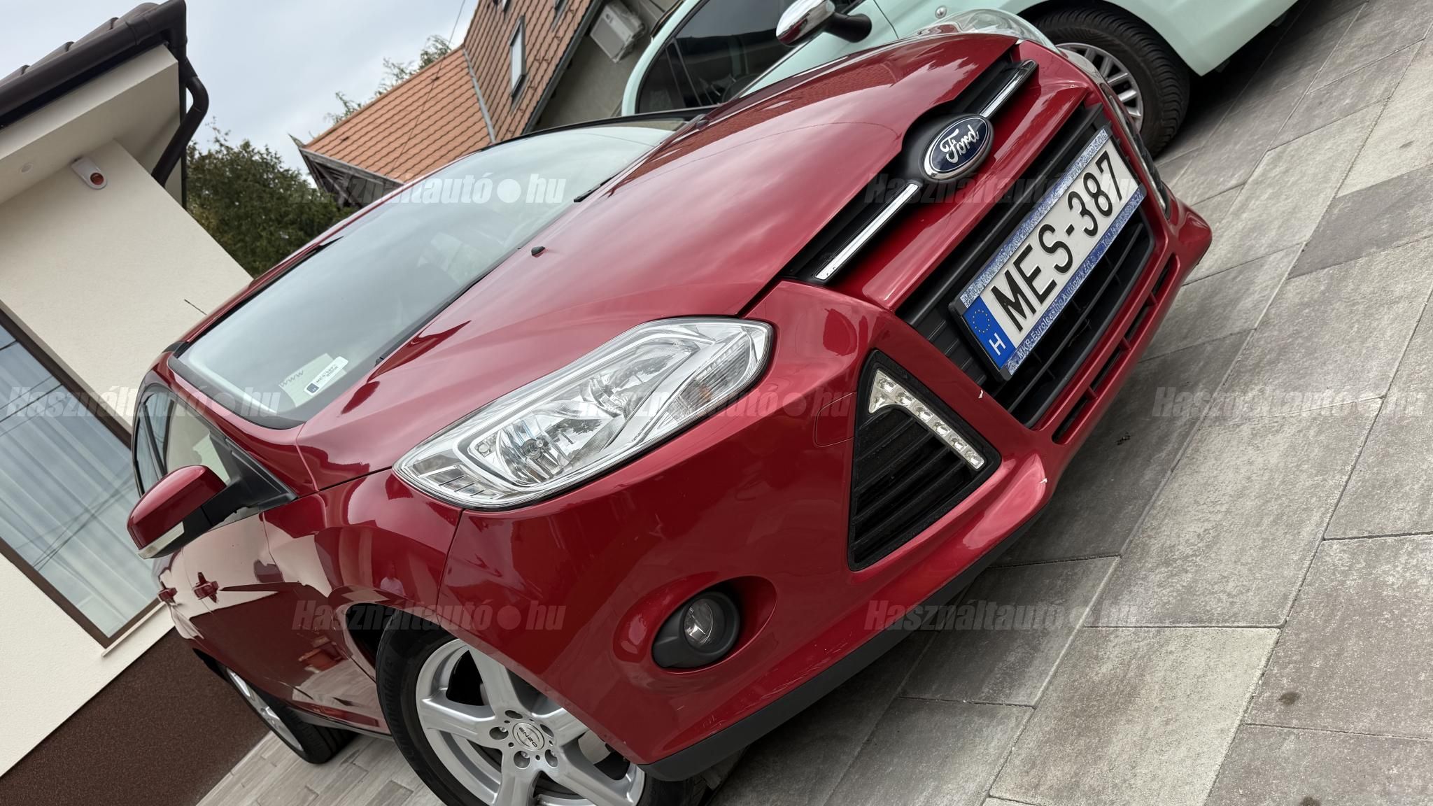 FORD FOCUS 2012/8 - 1