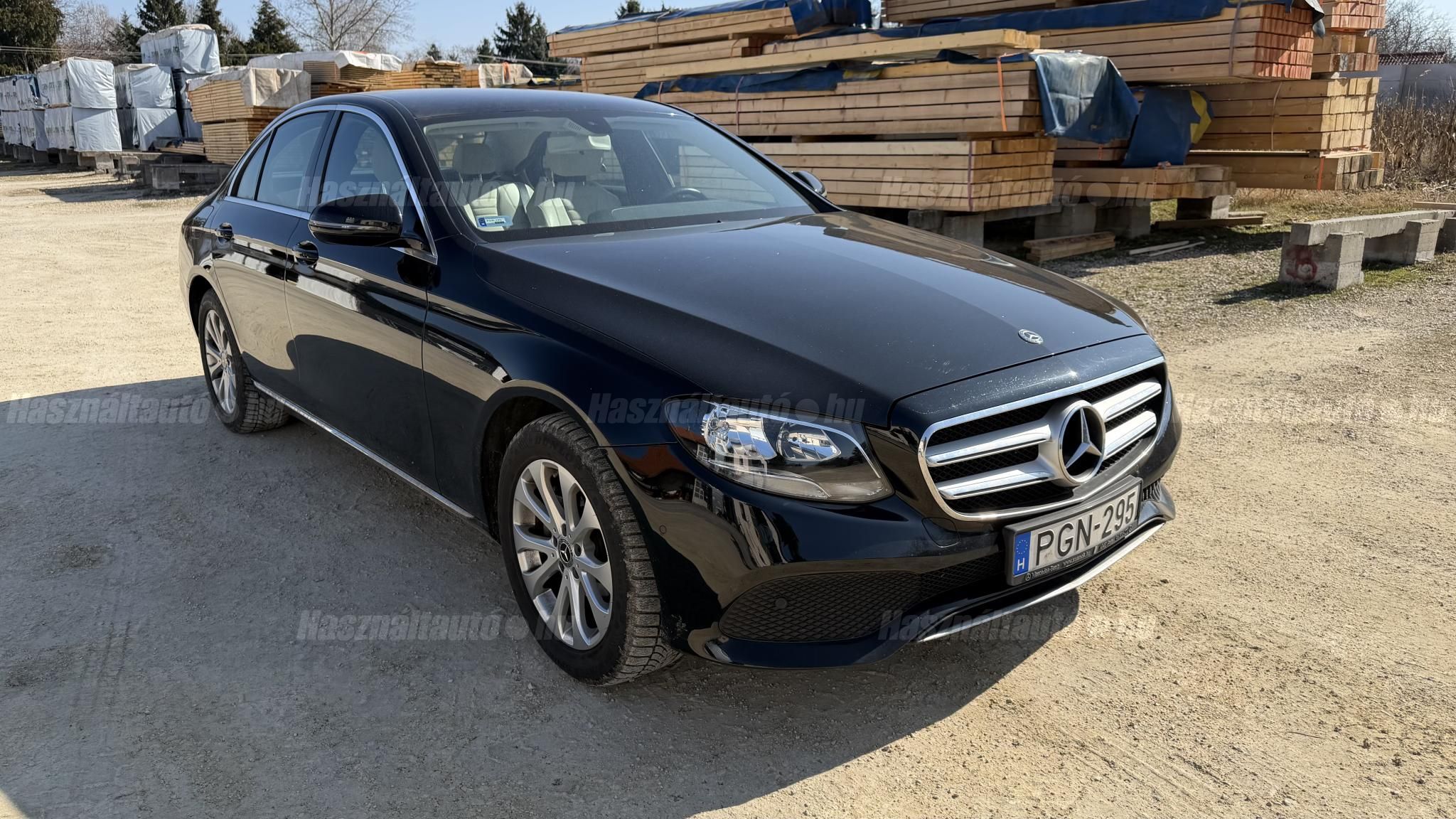 MERCEDES-BENZ E 200 2017/6 - 1