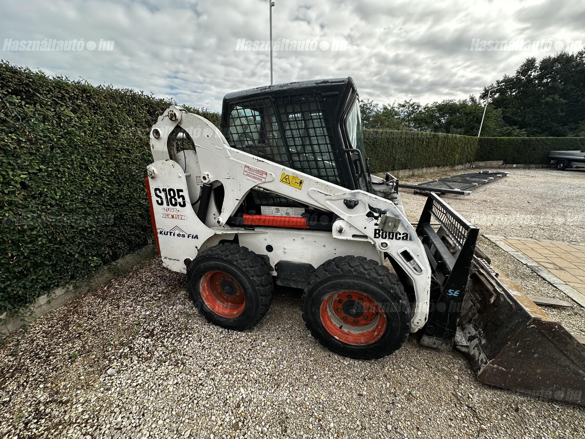 BOBCAT 2005/5 - 1