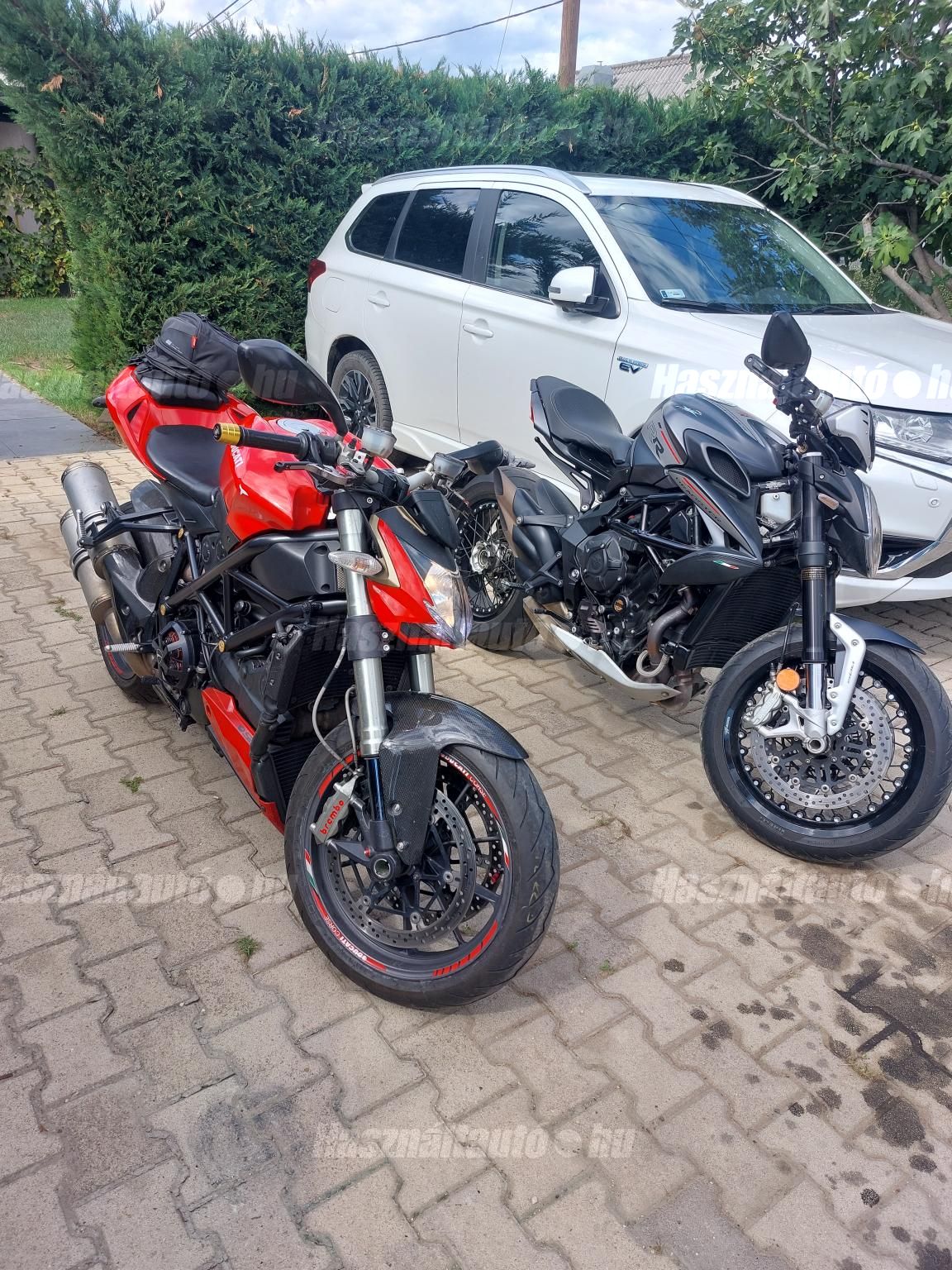 DUCATI STREETFIGHTER 2009/11 - 1