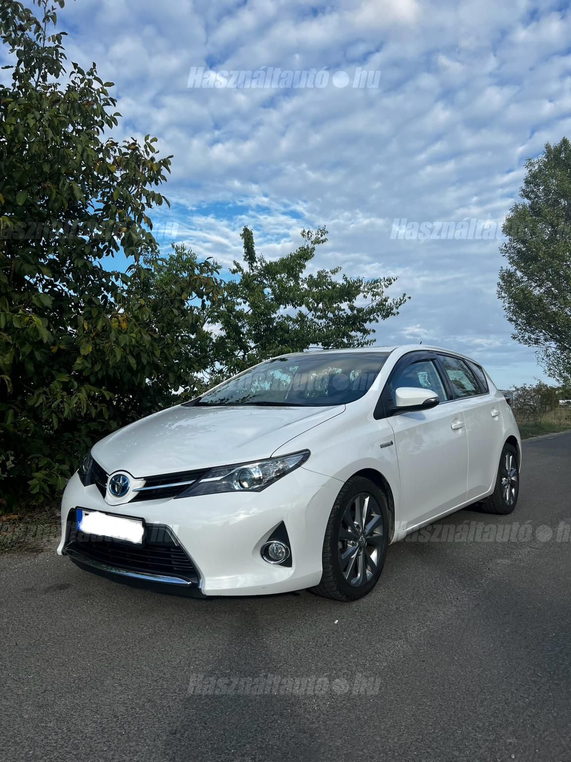 TOYOTA AURIS 2013 - 1