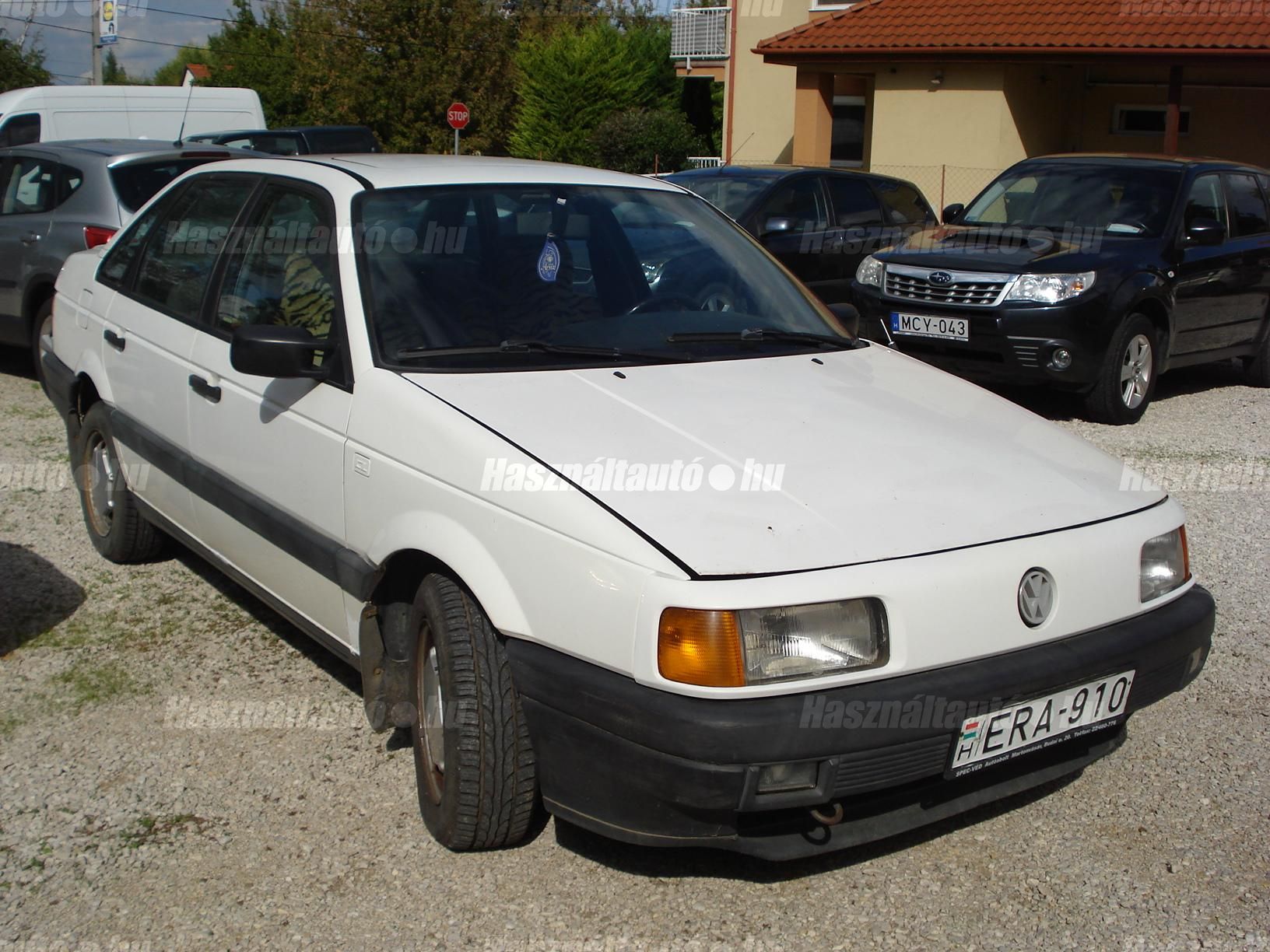 VOLKSWAGEN PASSAT 1991/8 - 1