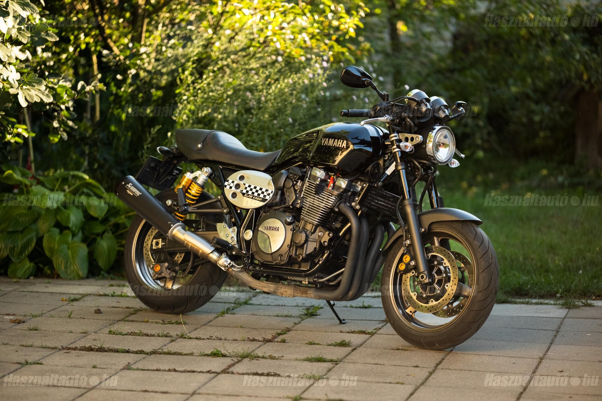 YAMAHA XJR 1300 2015/7 - 1