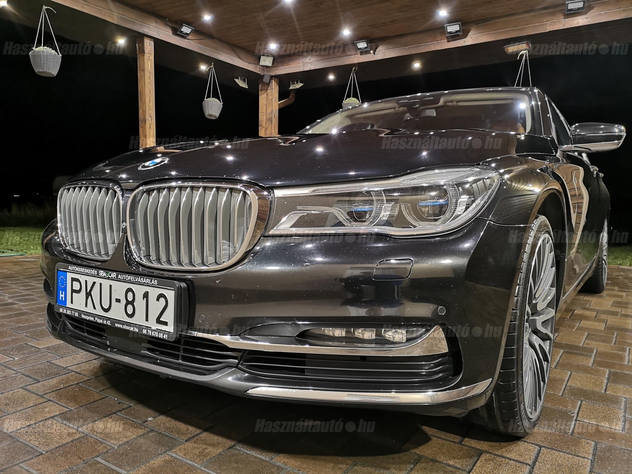 BMW 750 2017/10 - 1