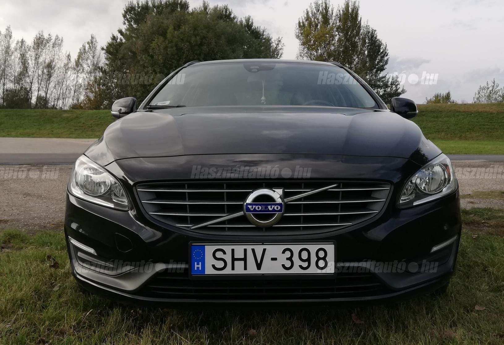 VOLVO V60 2015/7 - 1