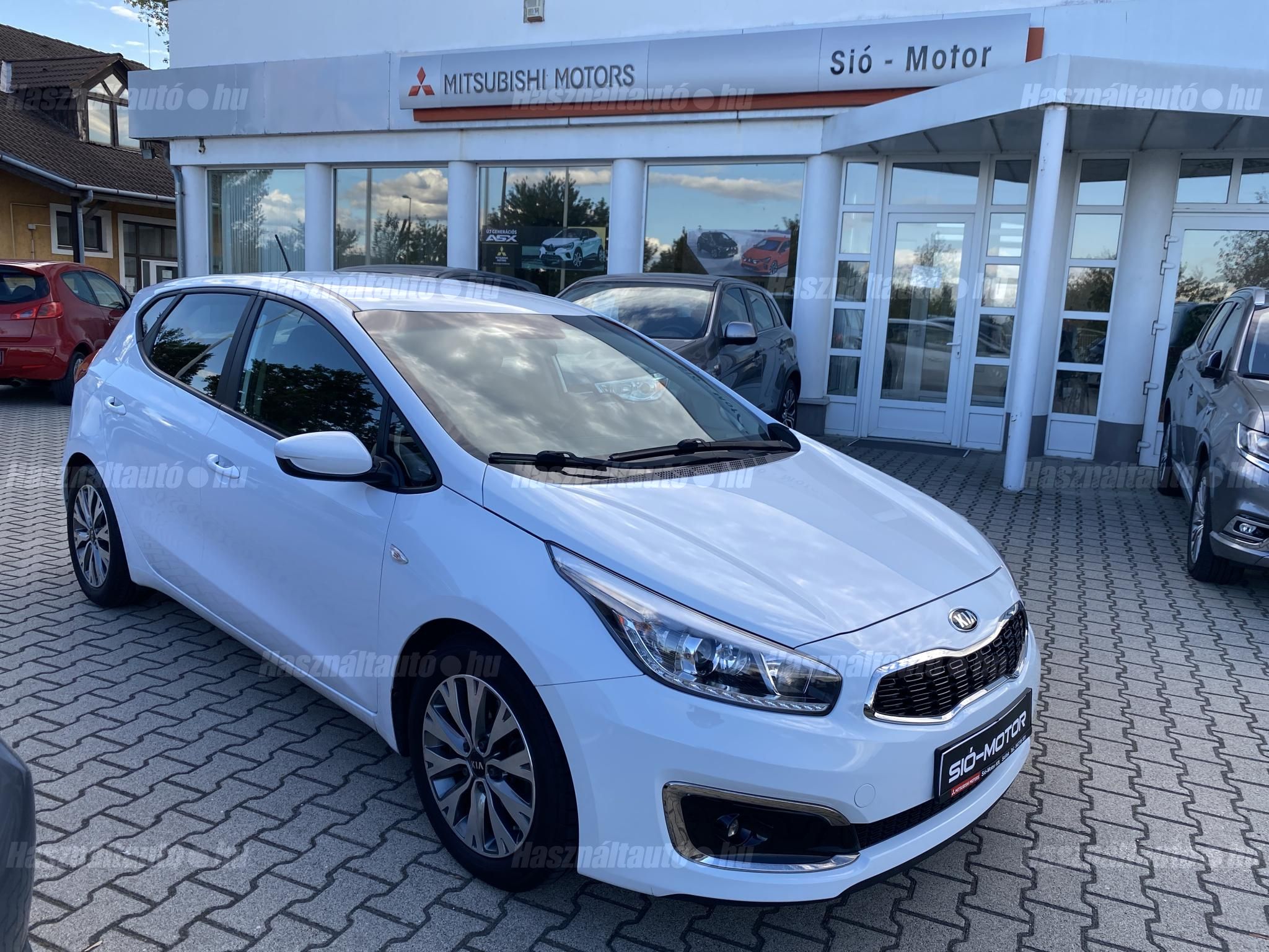 KIA CEE'D 2016/9 - 1