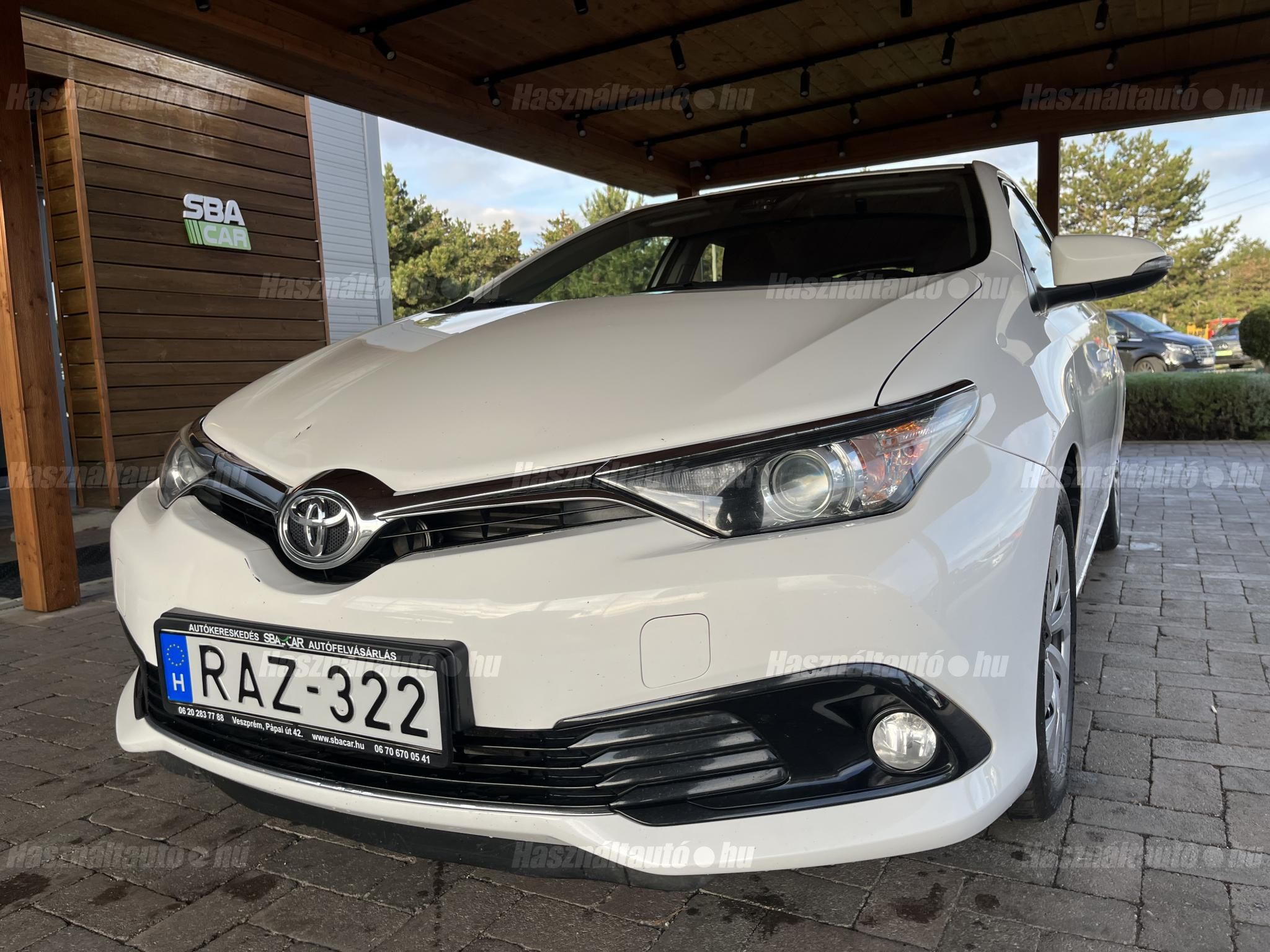 TOYOTA AURIS 2018/8 - 1