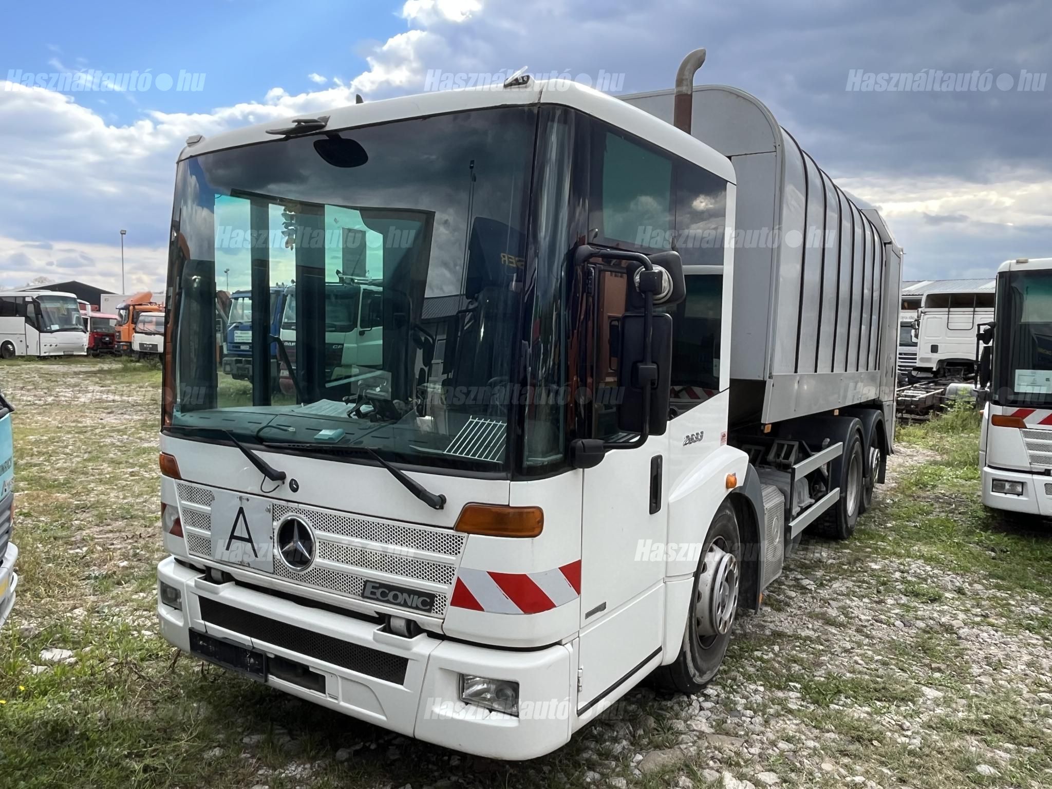MERCEDES-BENZ 2006 - 1