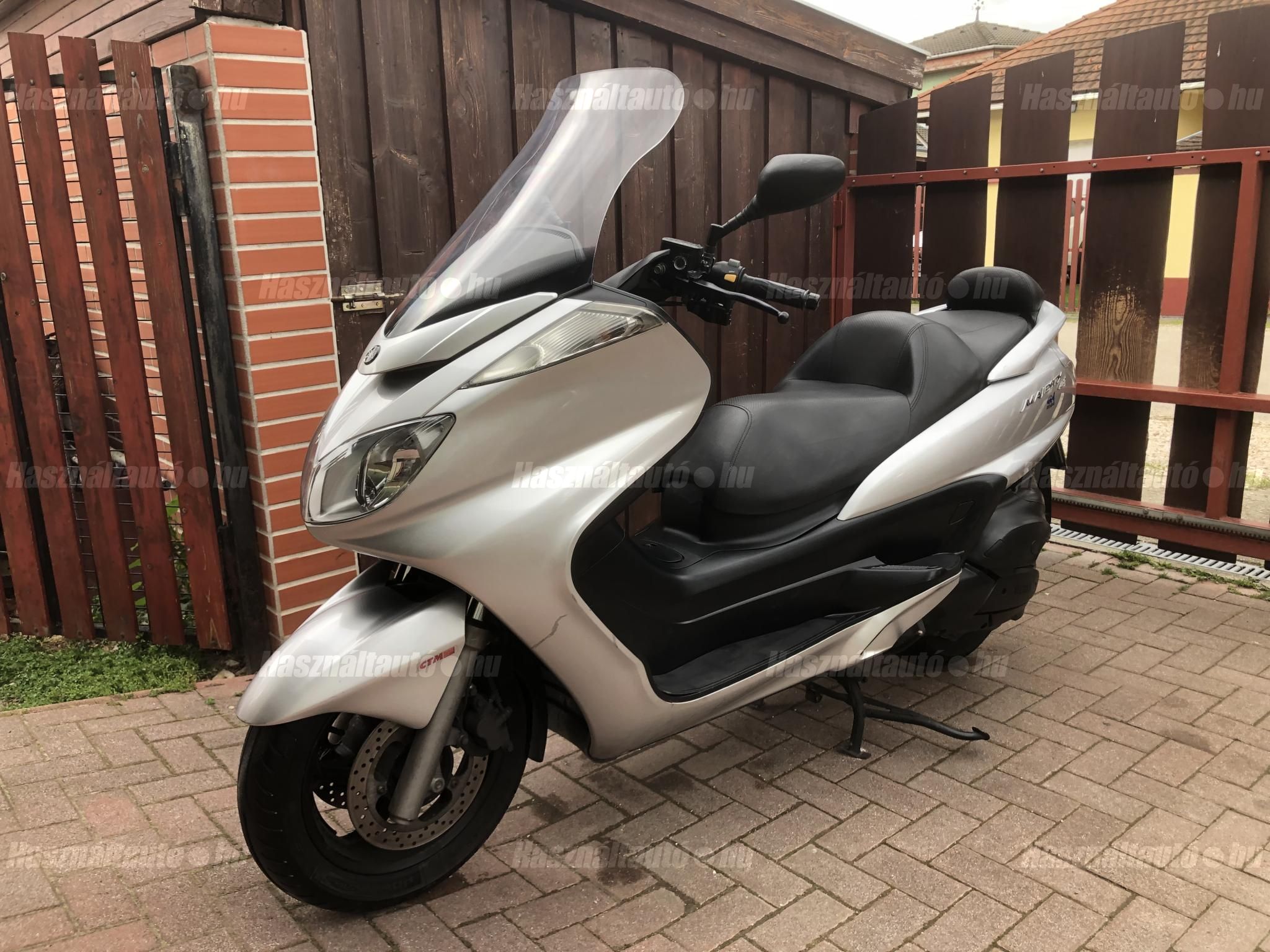 YAMAHA MAJESTY 2009 - 1