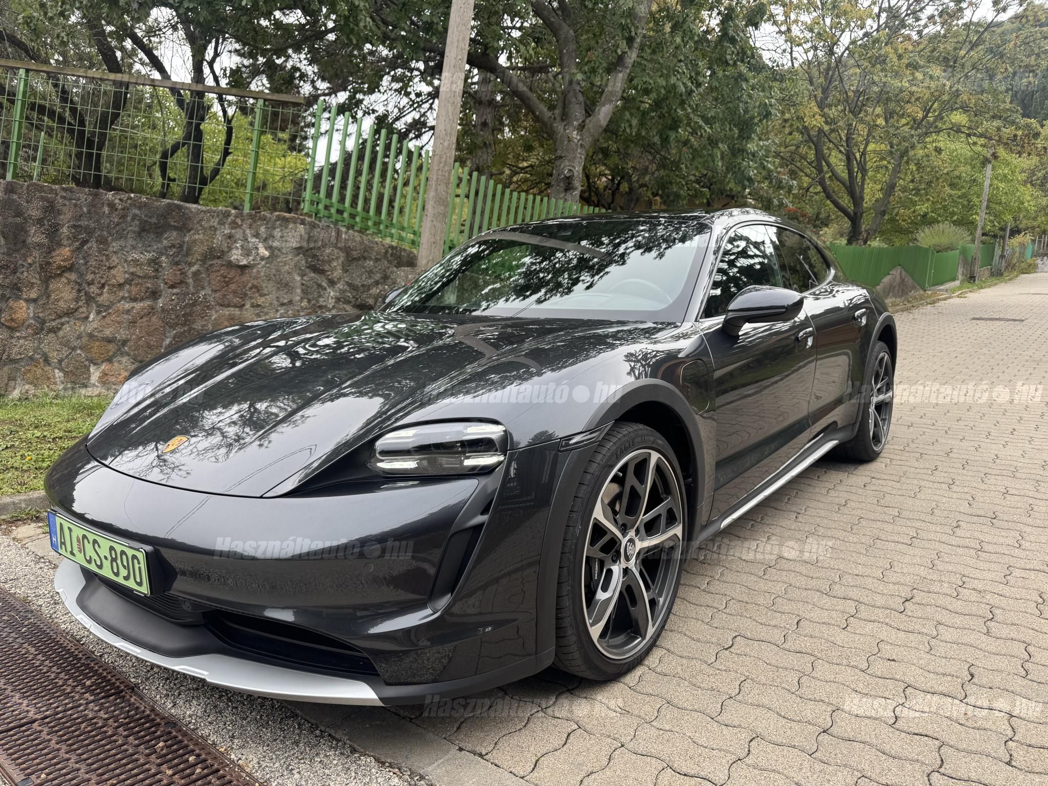 PORSCHE TAYCAN 2021/11 - 1
