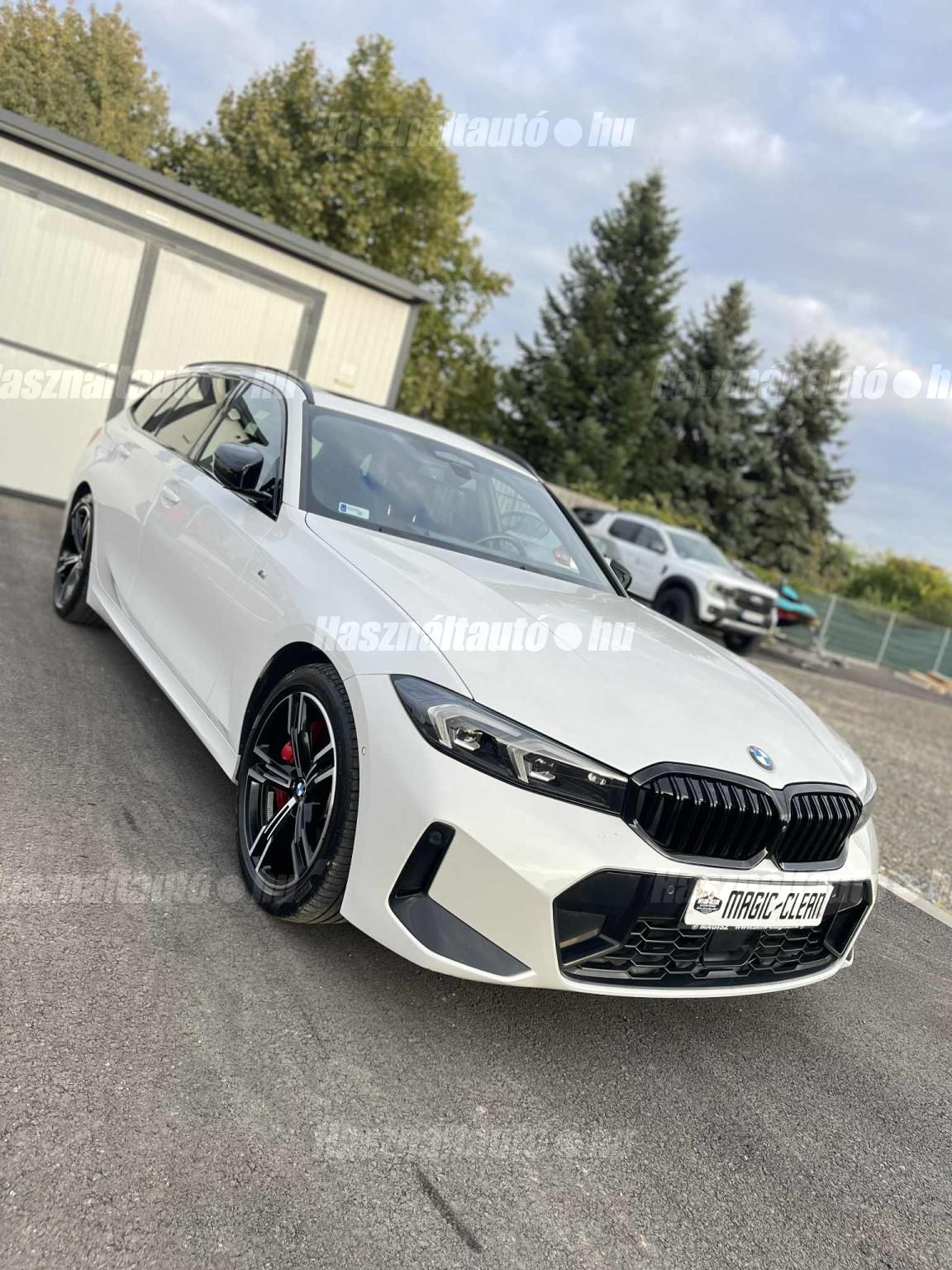 BMW 330 2023 - 1