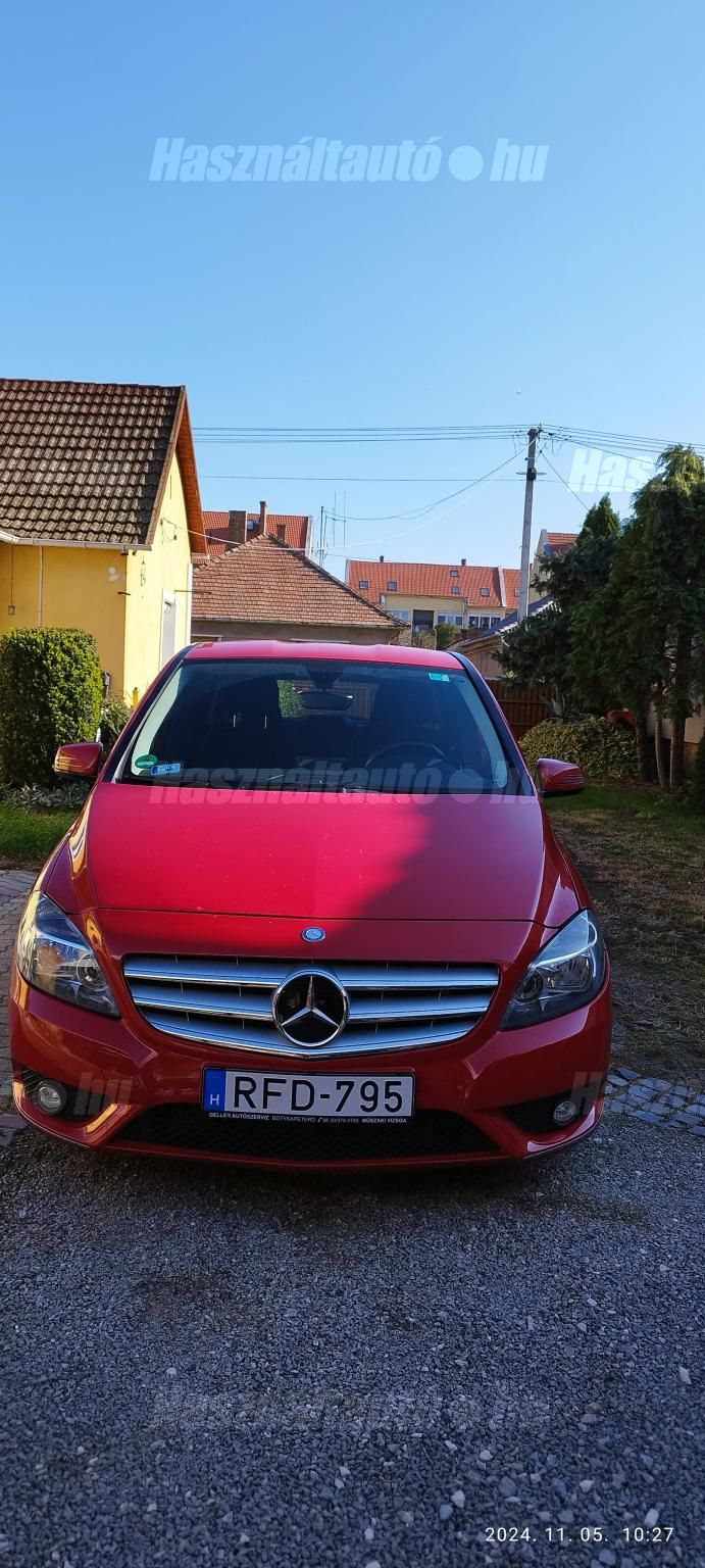 MERCEDES-BENZ B 200 2013/2 - 1