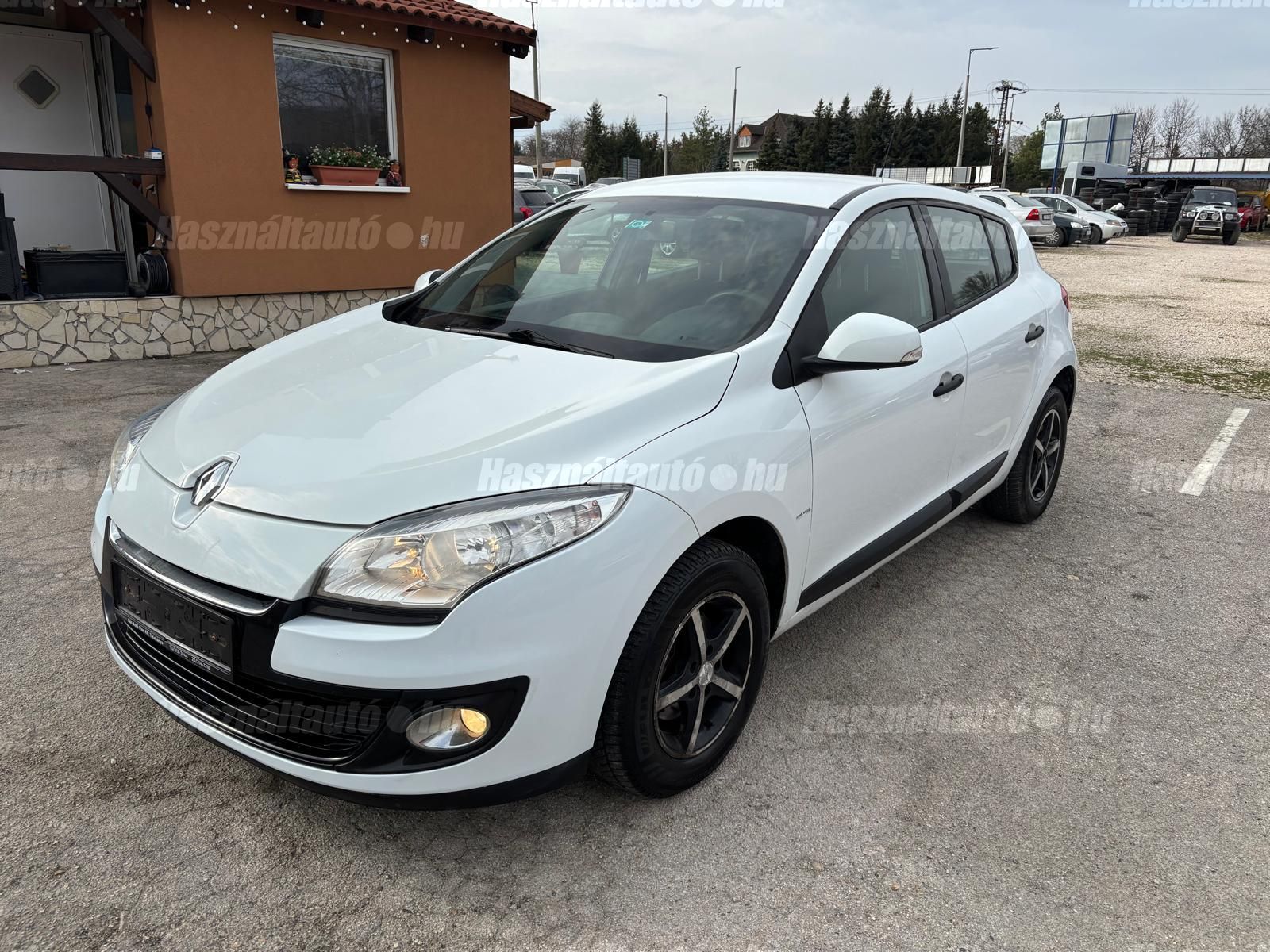 RENAULT MEGANE 2012/8 - 1