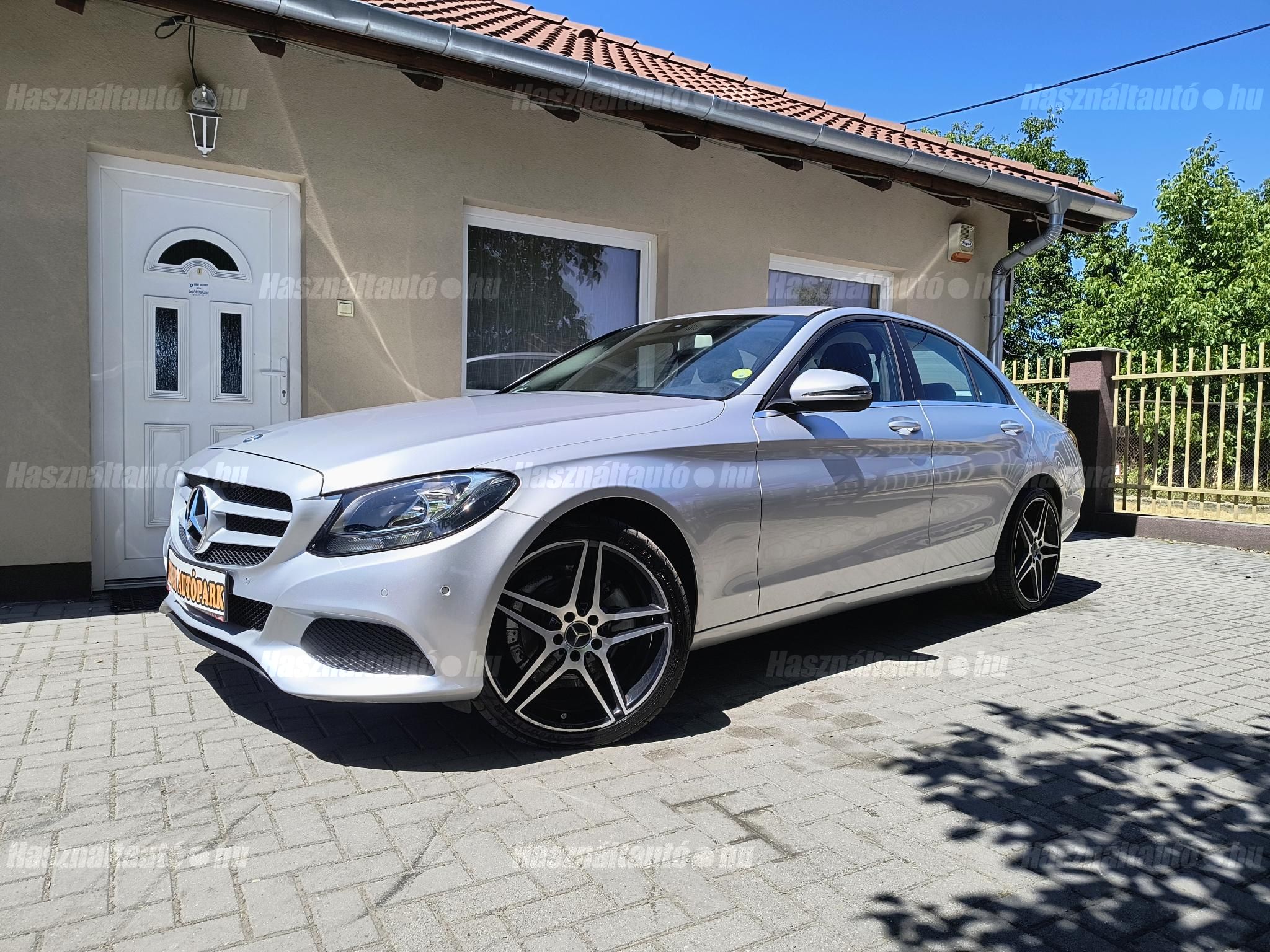 MERCEDES-BENZ C-OSZTÁLY 2017/10 - 1
