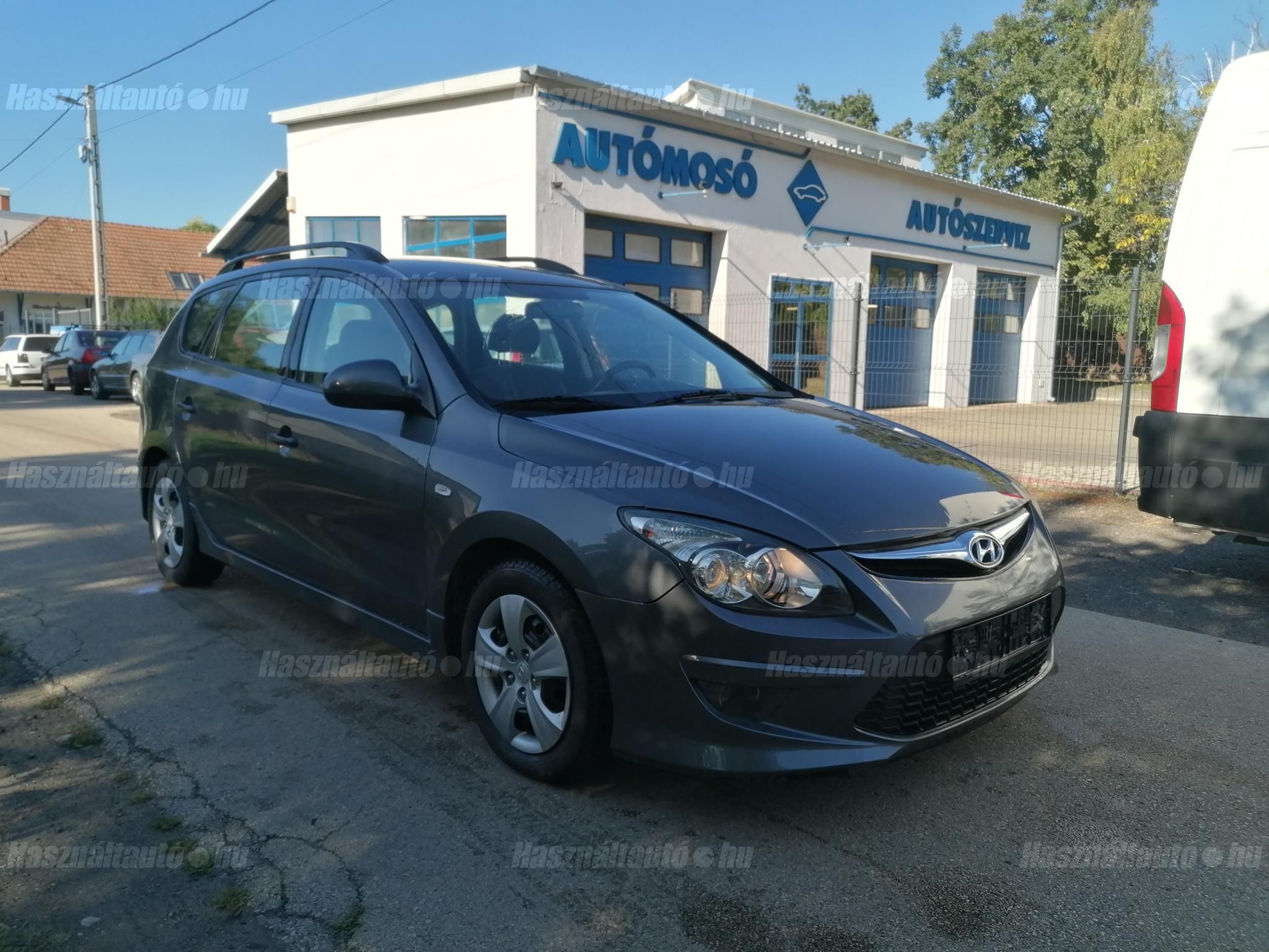 HYUNDAI I30 2010/9 - 1