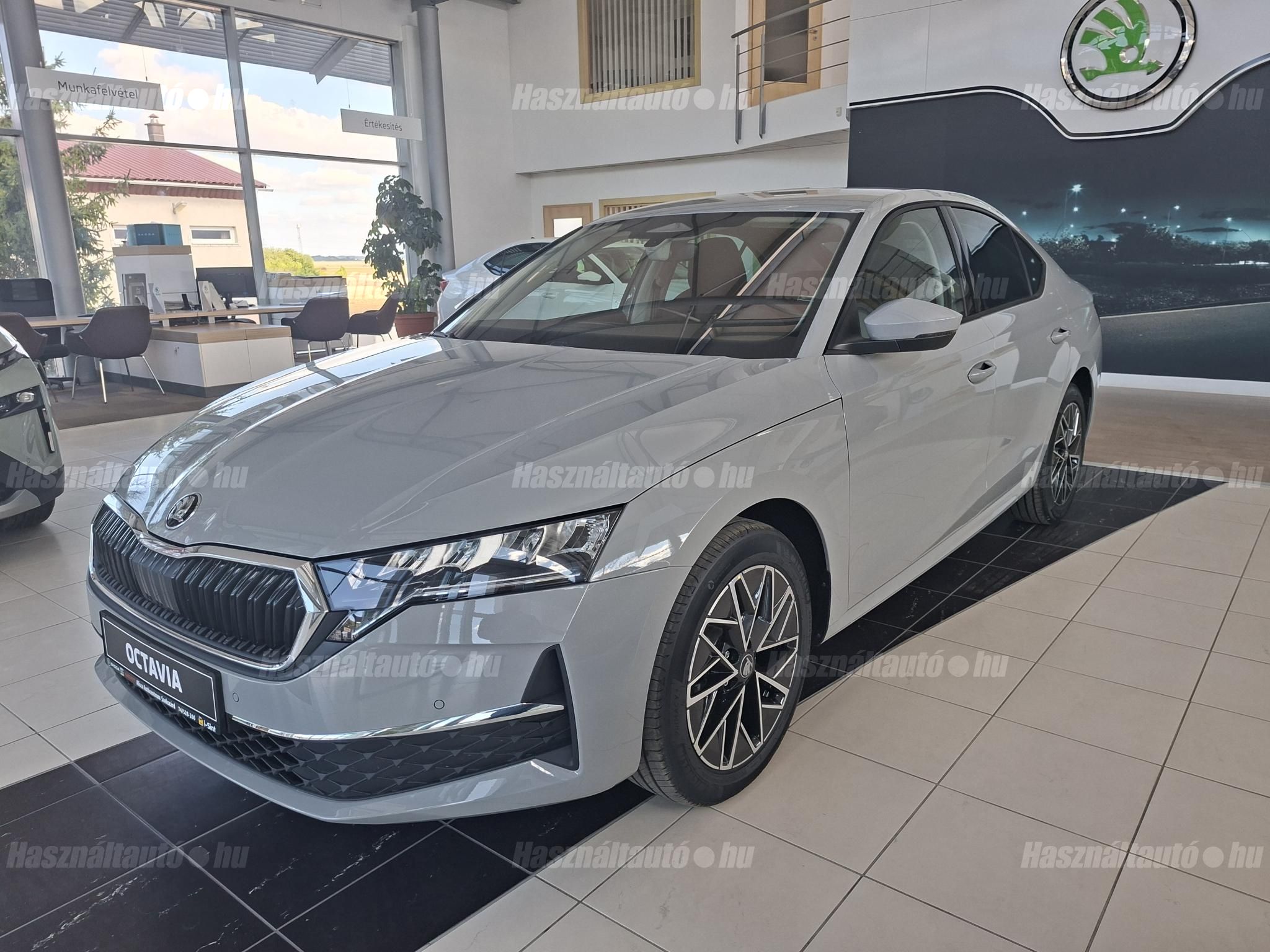 SKODA OCTAVIA 2025/10 - 1