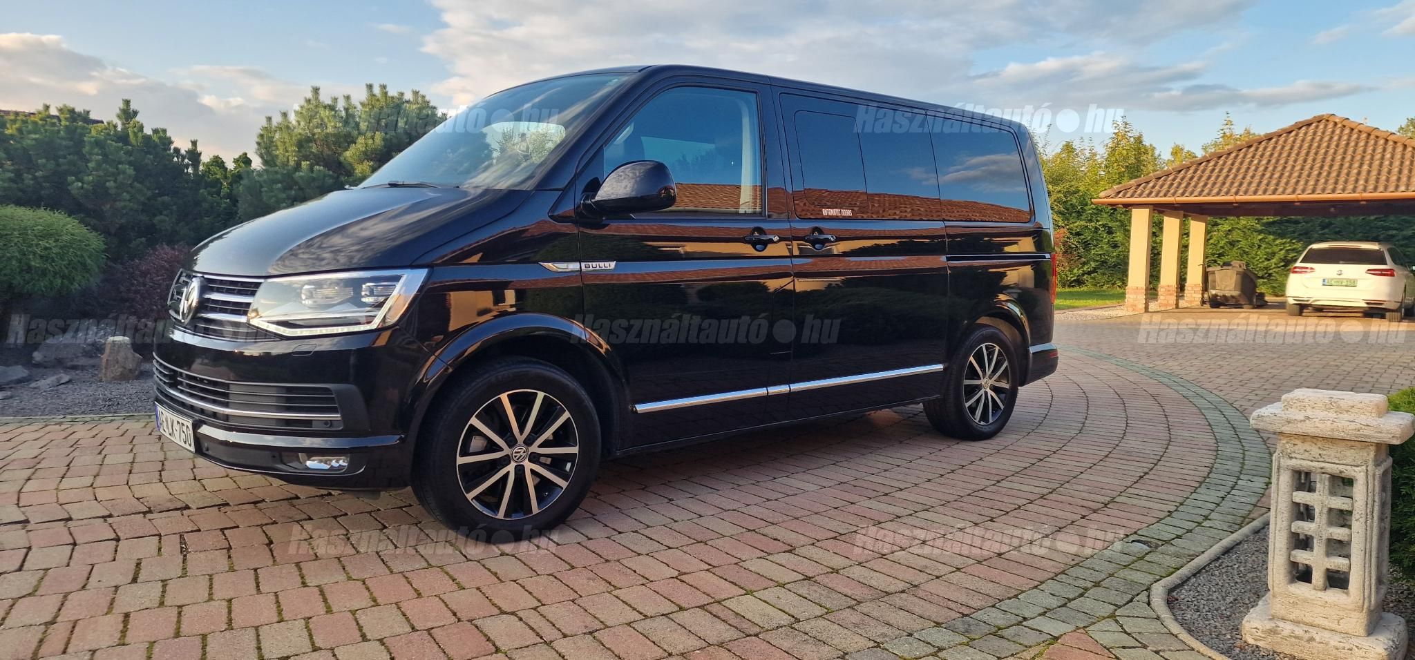 VOLKSWAGEN MULTIVAN 2017 - 1