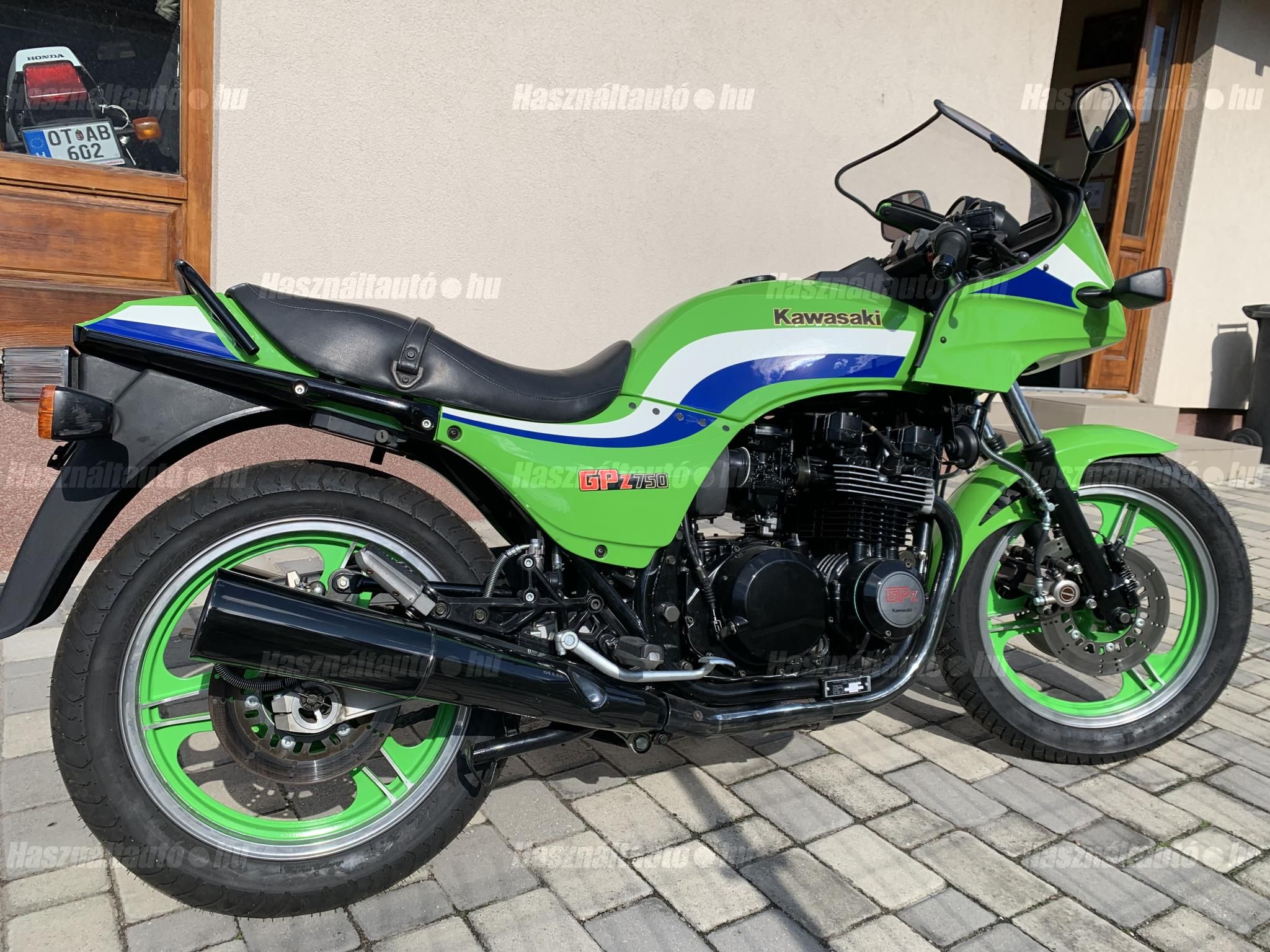 KAWASAKI GPZ 750 1983/4 - 1