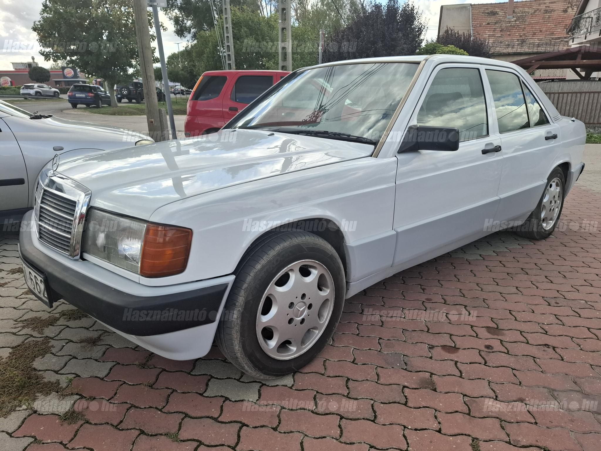 MERCEDES-BENZ 190 1990 - 1