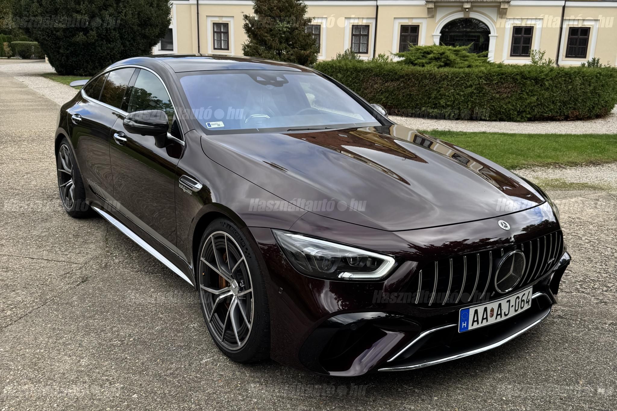 MERCEDES-AMG GT 2022/8 - 1