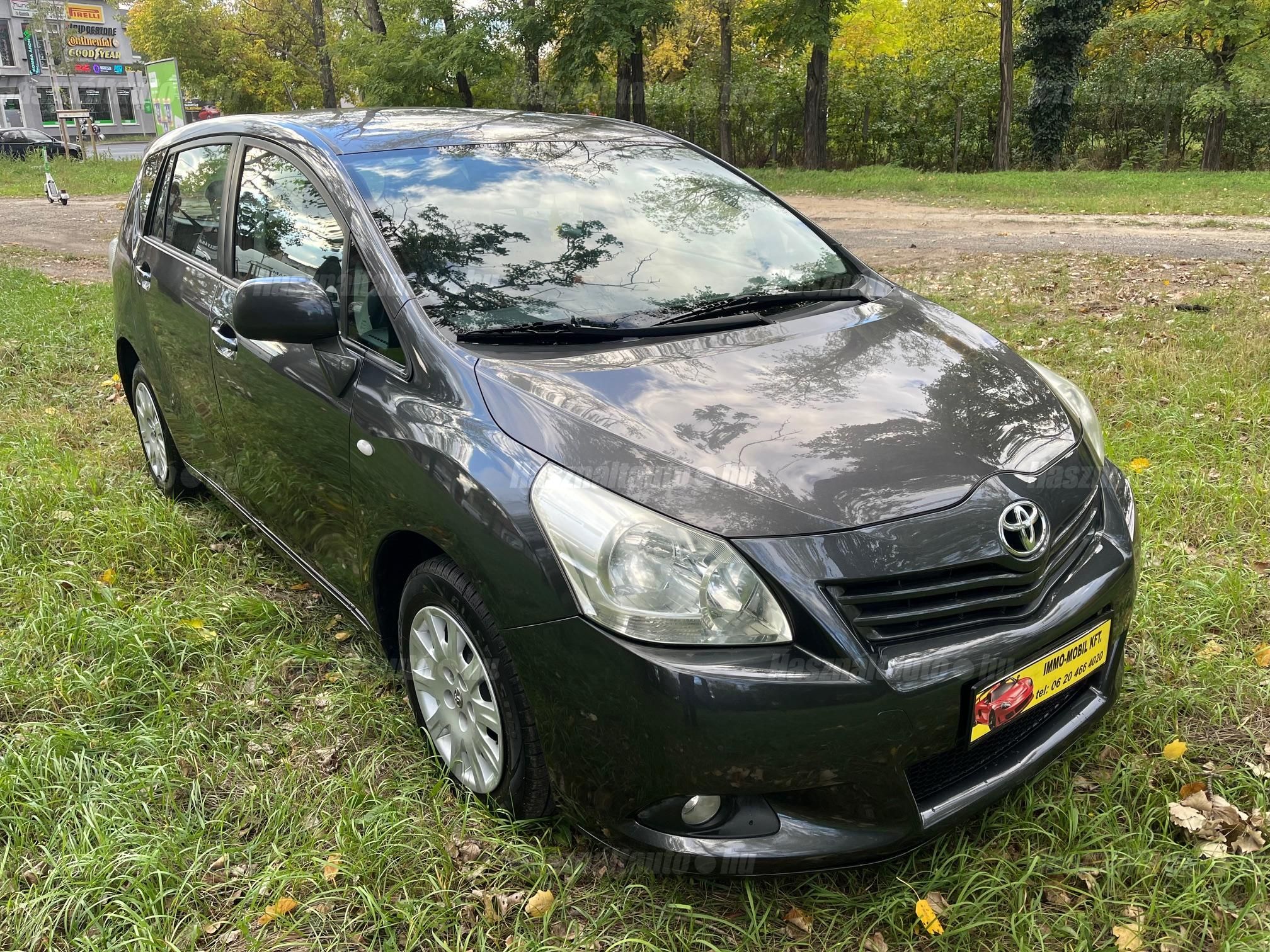 TOYOTA VERSO 2009/10 - 1