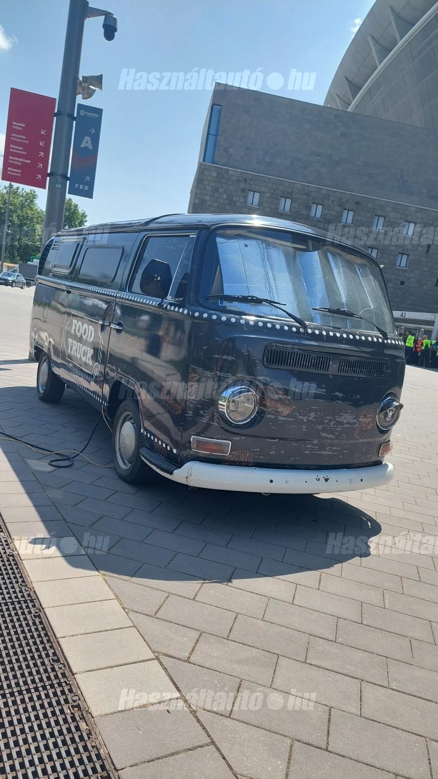 VOLKSWAGEN TRANSPORTER T2 1971 - 1