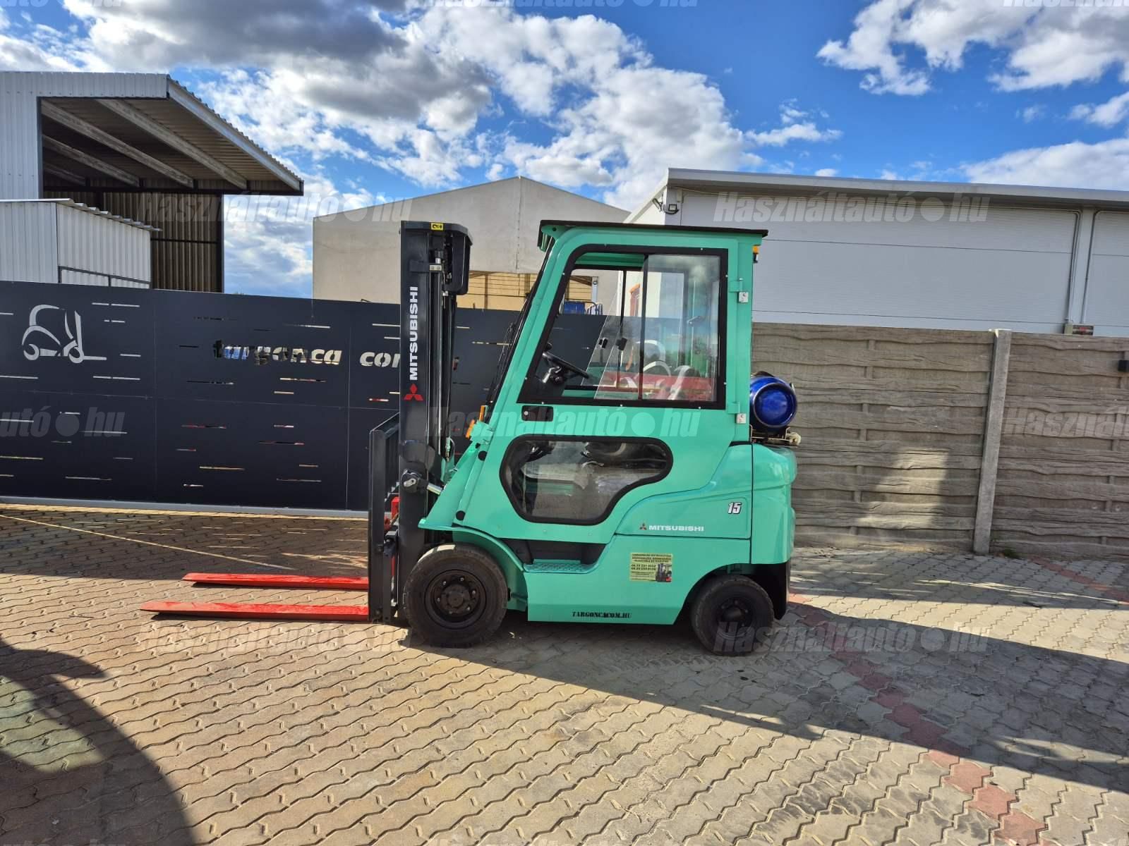 MITSUBISHI 2019 - 1