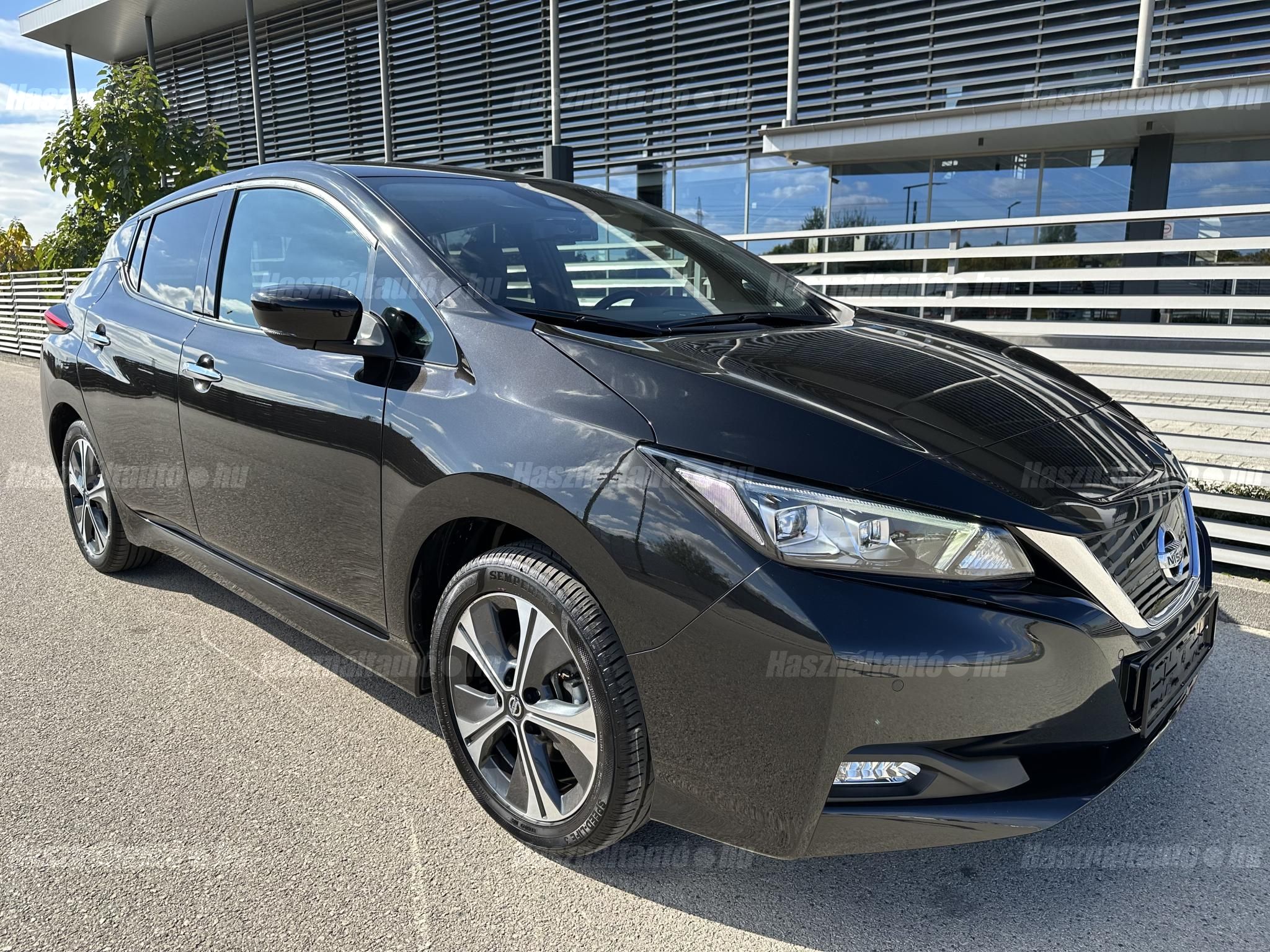 NISSAN LEAF 2021/5 - 1