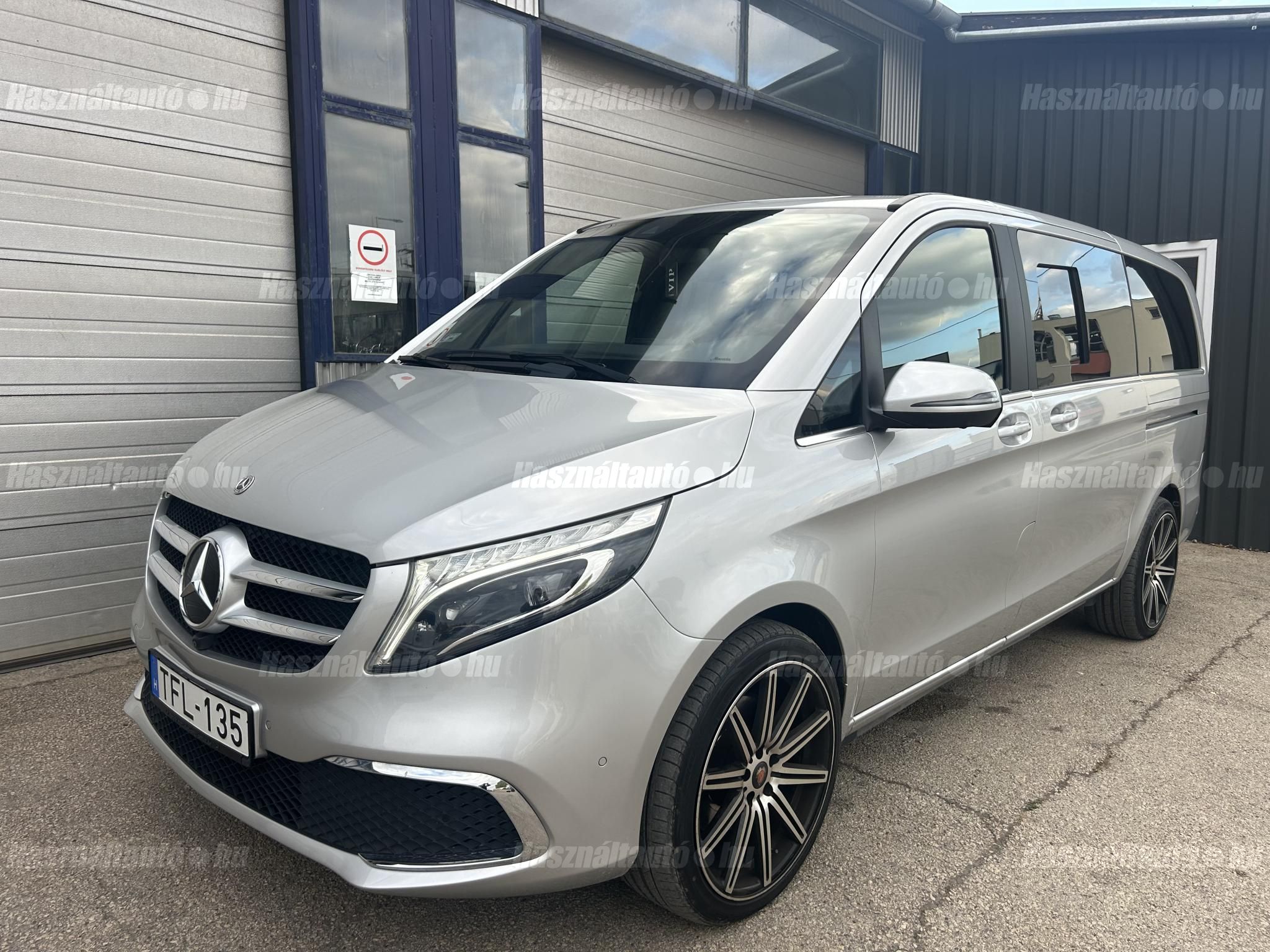 MERCEDES-BENZ V-OSZTÁLY 2021/5 - 1