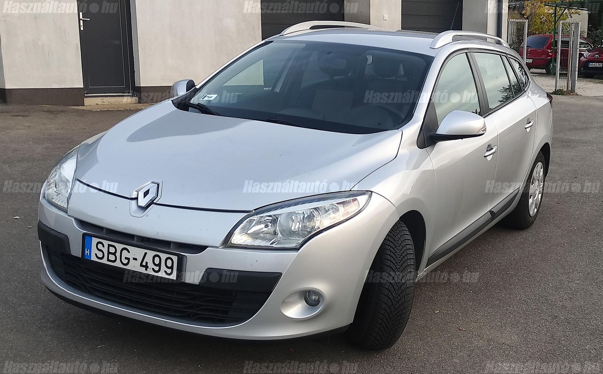 RENAULT MEGANE 2011 - 1