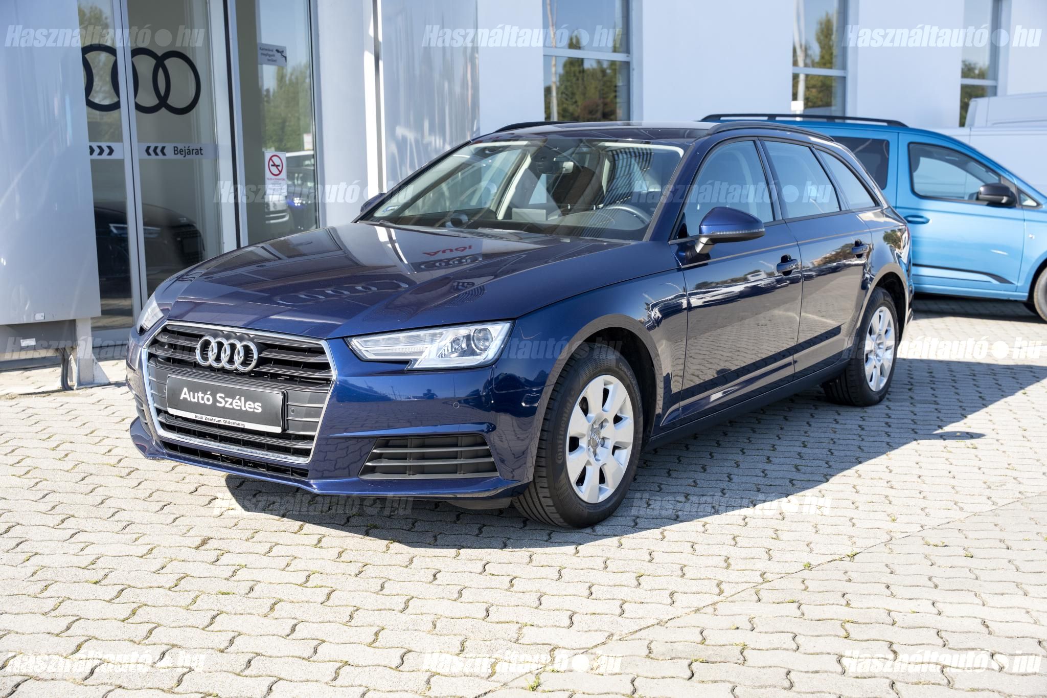 AUDI A4 2019/9 - 1