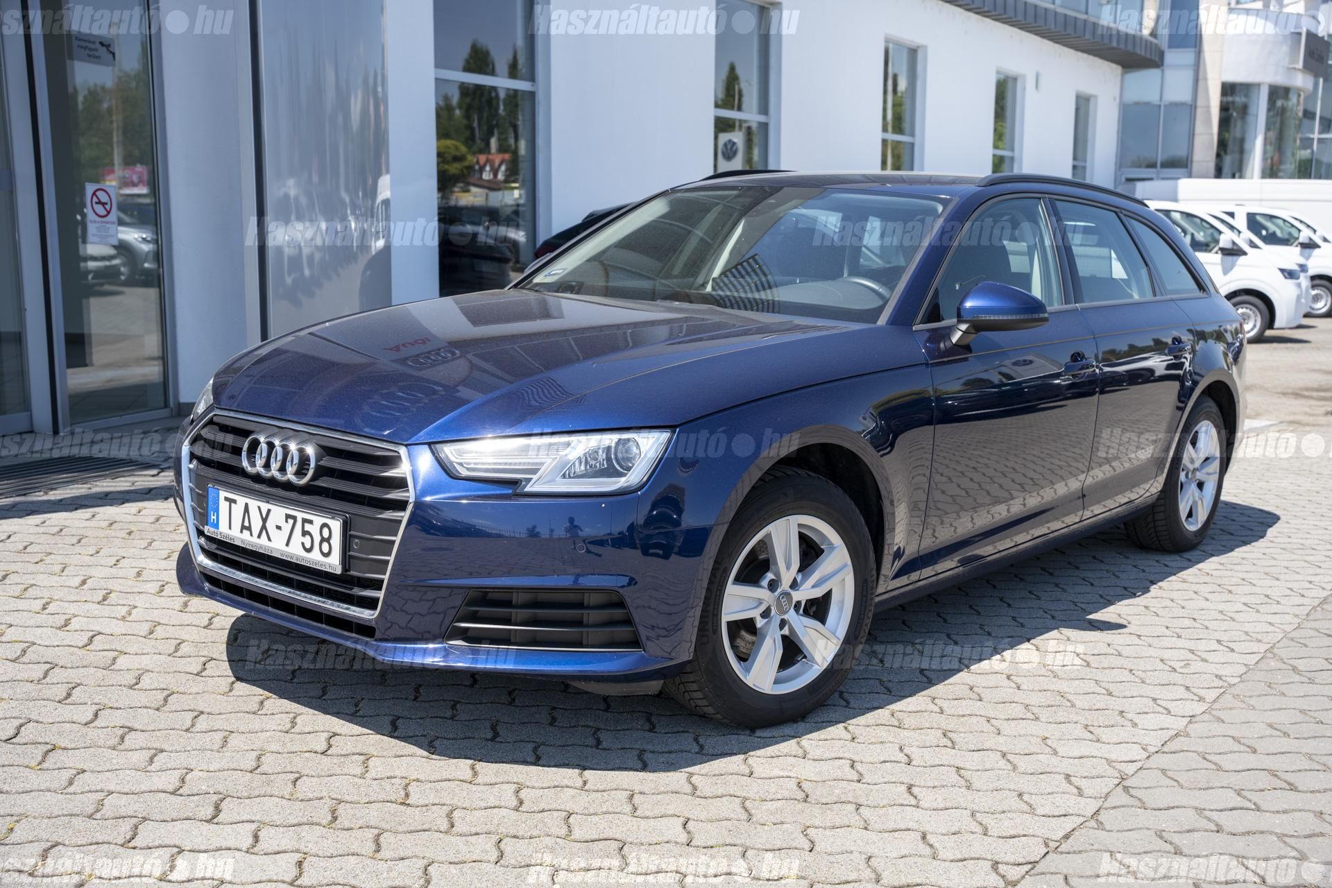 AUDI A4 2019/9 - 1