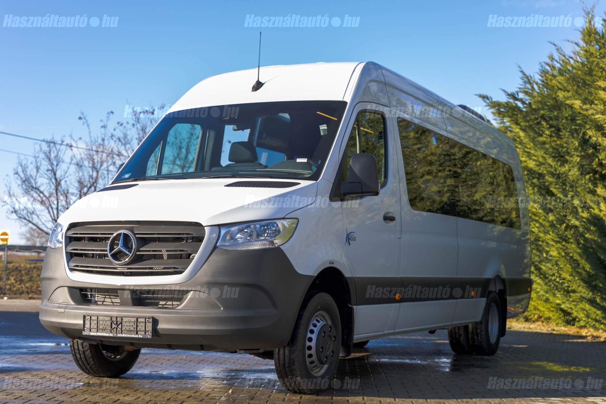 MERCEDES-BENZ 2025/6 - 1