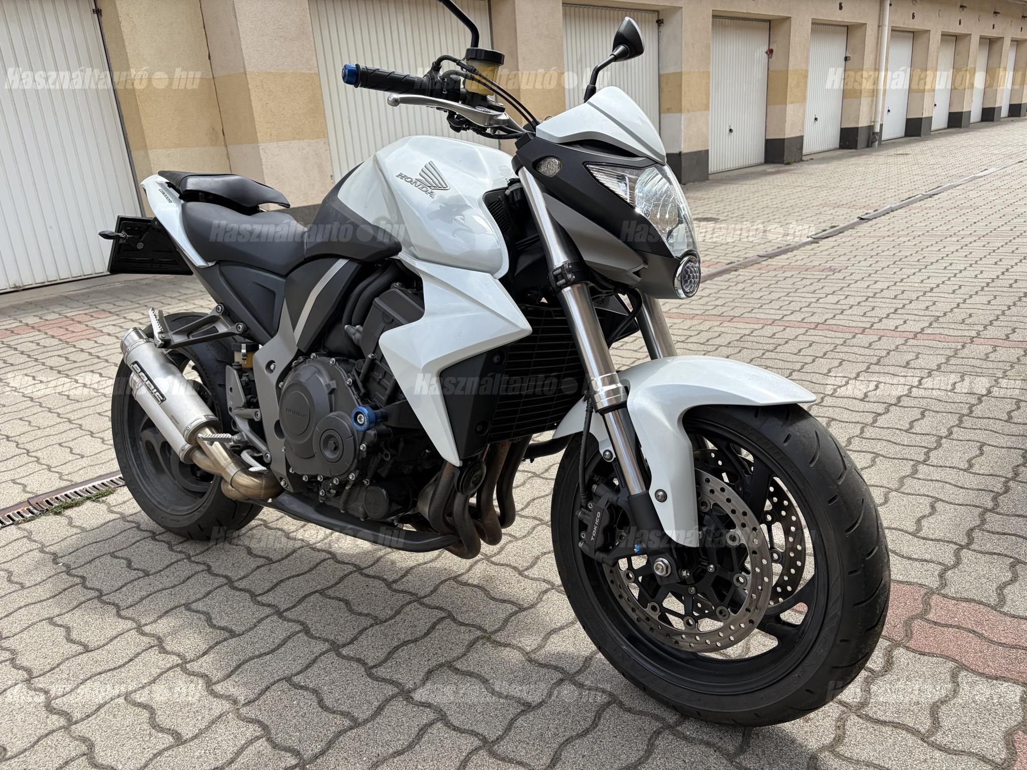 HONDA CB 1000 R 2010 - 1