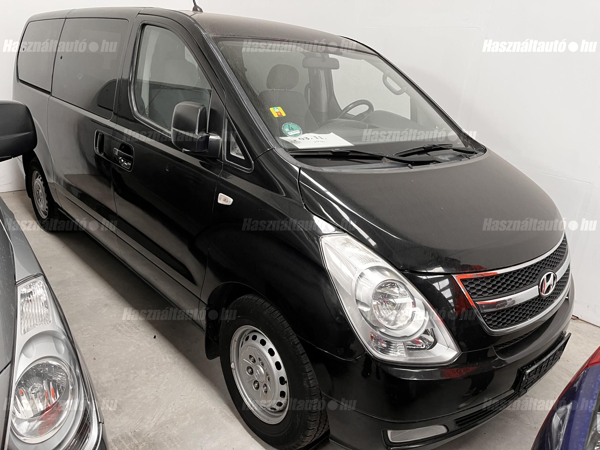 HYUNDAI H-1 2010/6 - 1