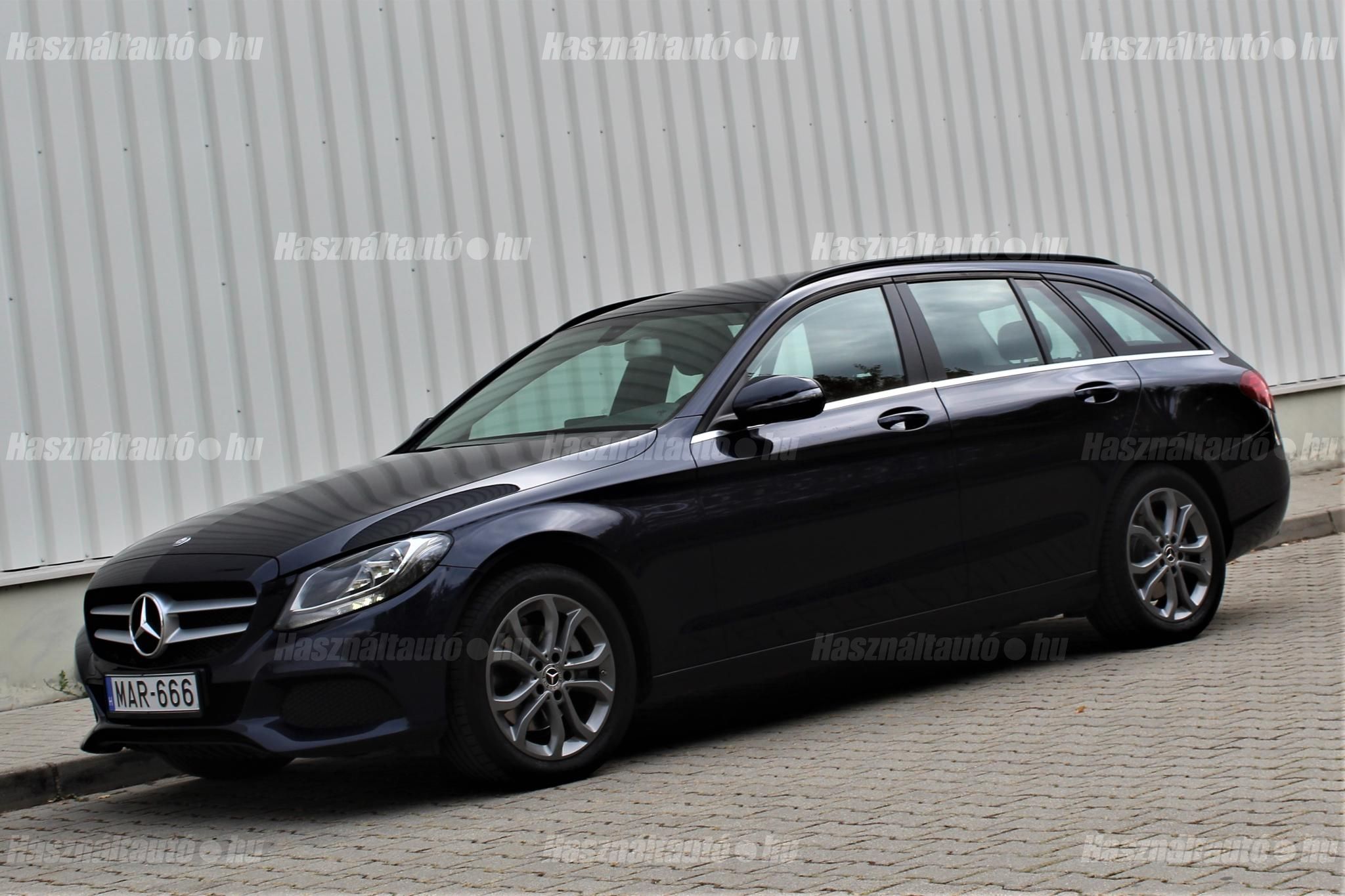 MERCEDES-BENZ C-OSZTÁLY 2016/12 - 1